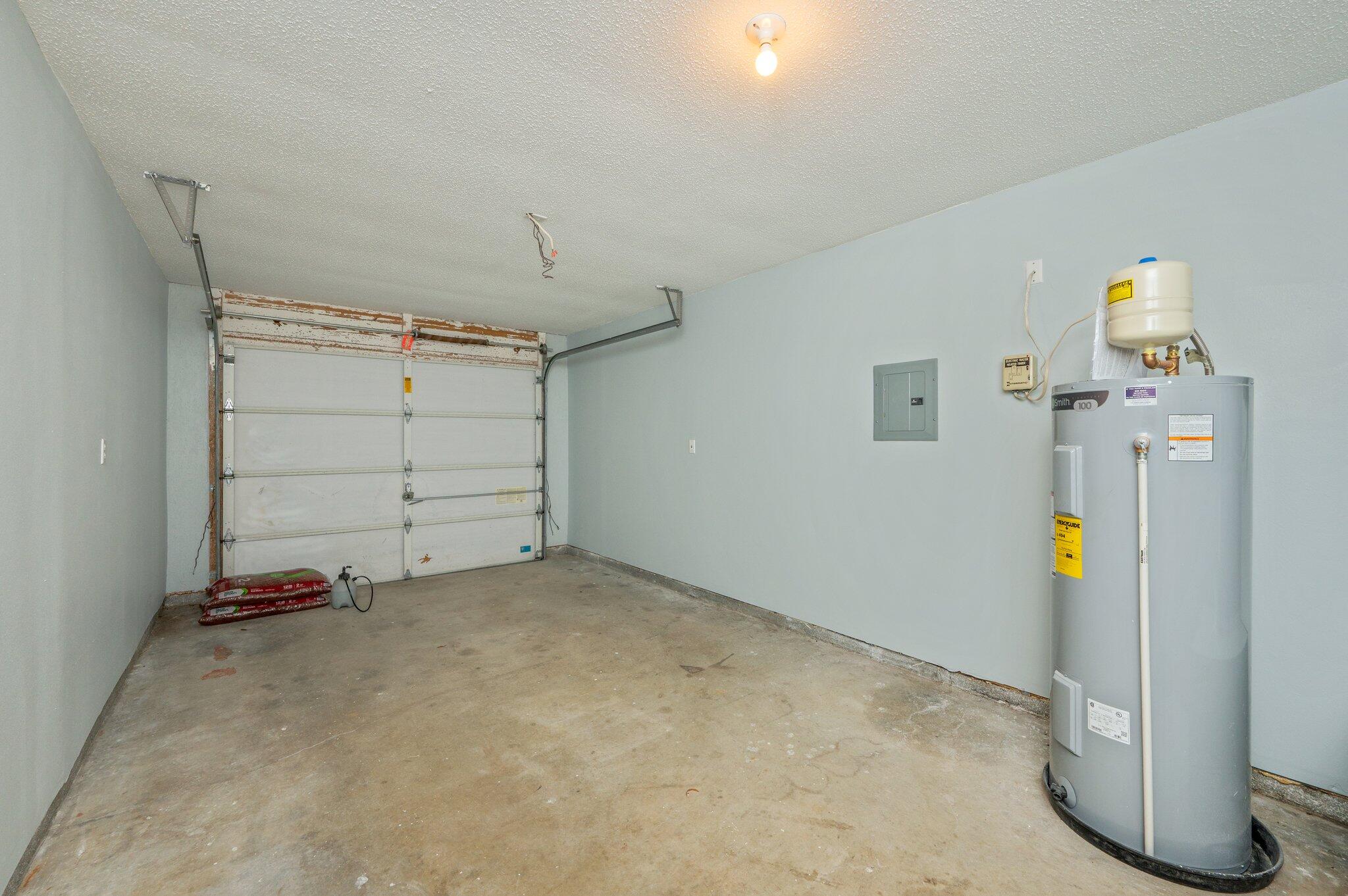 MORRIS ADDN TO CRESTVIEW - Residential