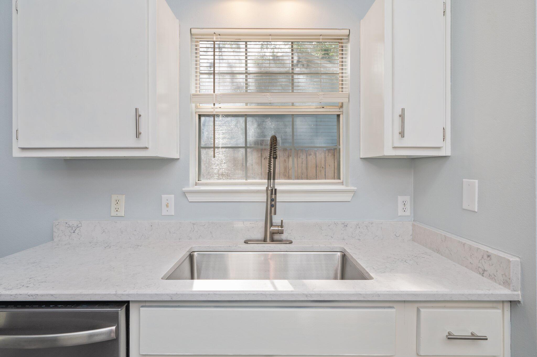 MORRIS ADDN TO CRESTVIEW - Residential