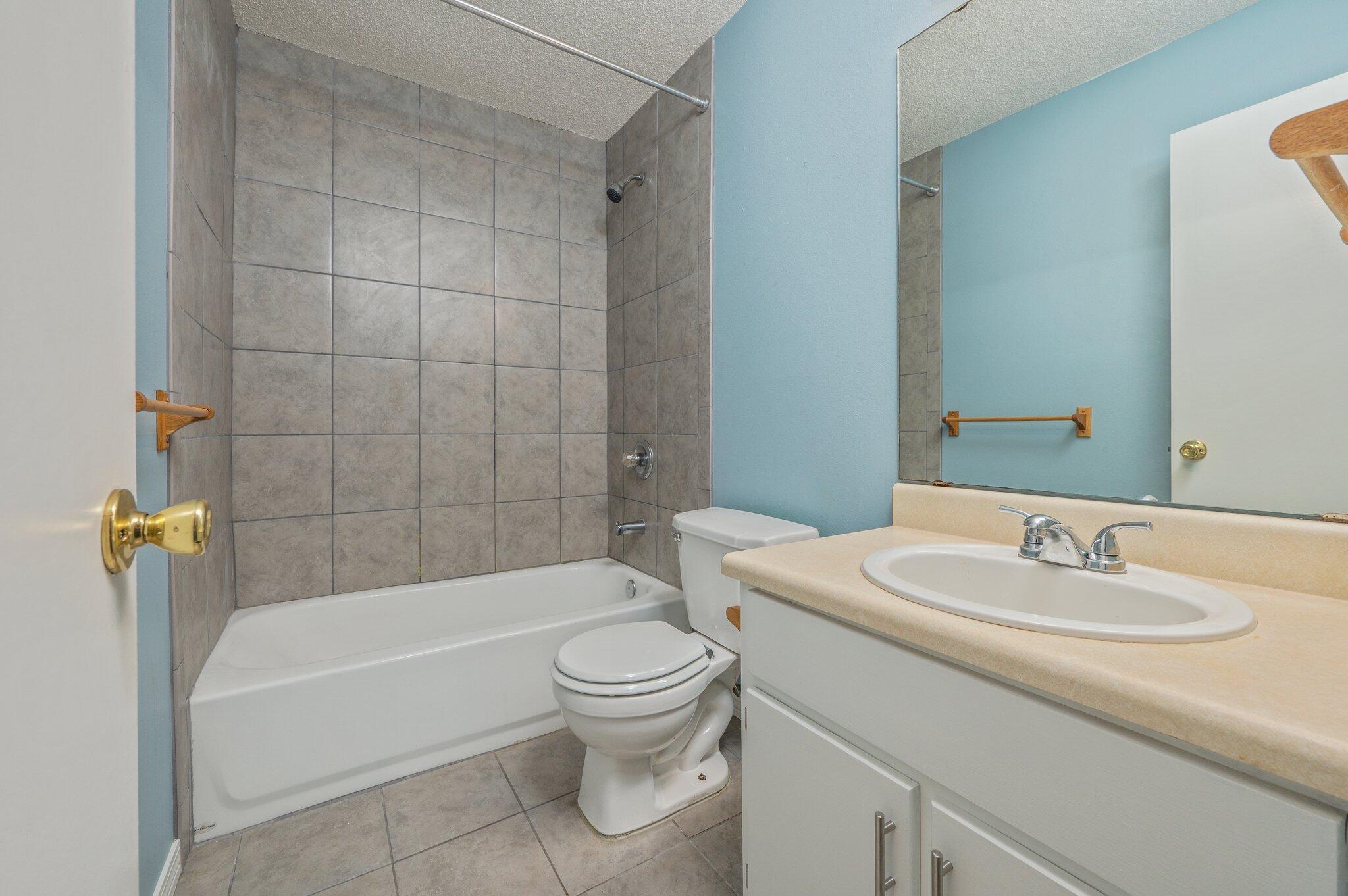 MORRIS ADDN TO CRESTVIEW - Residential