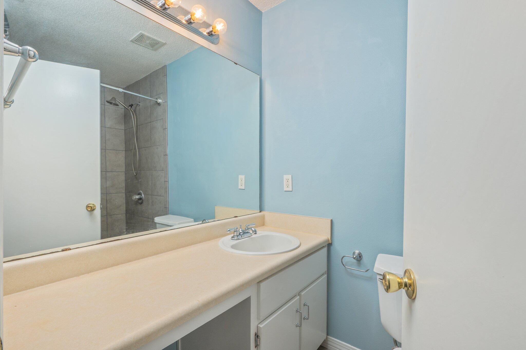 MORRIS ADDN TO CRESTVIEW - Residential