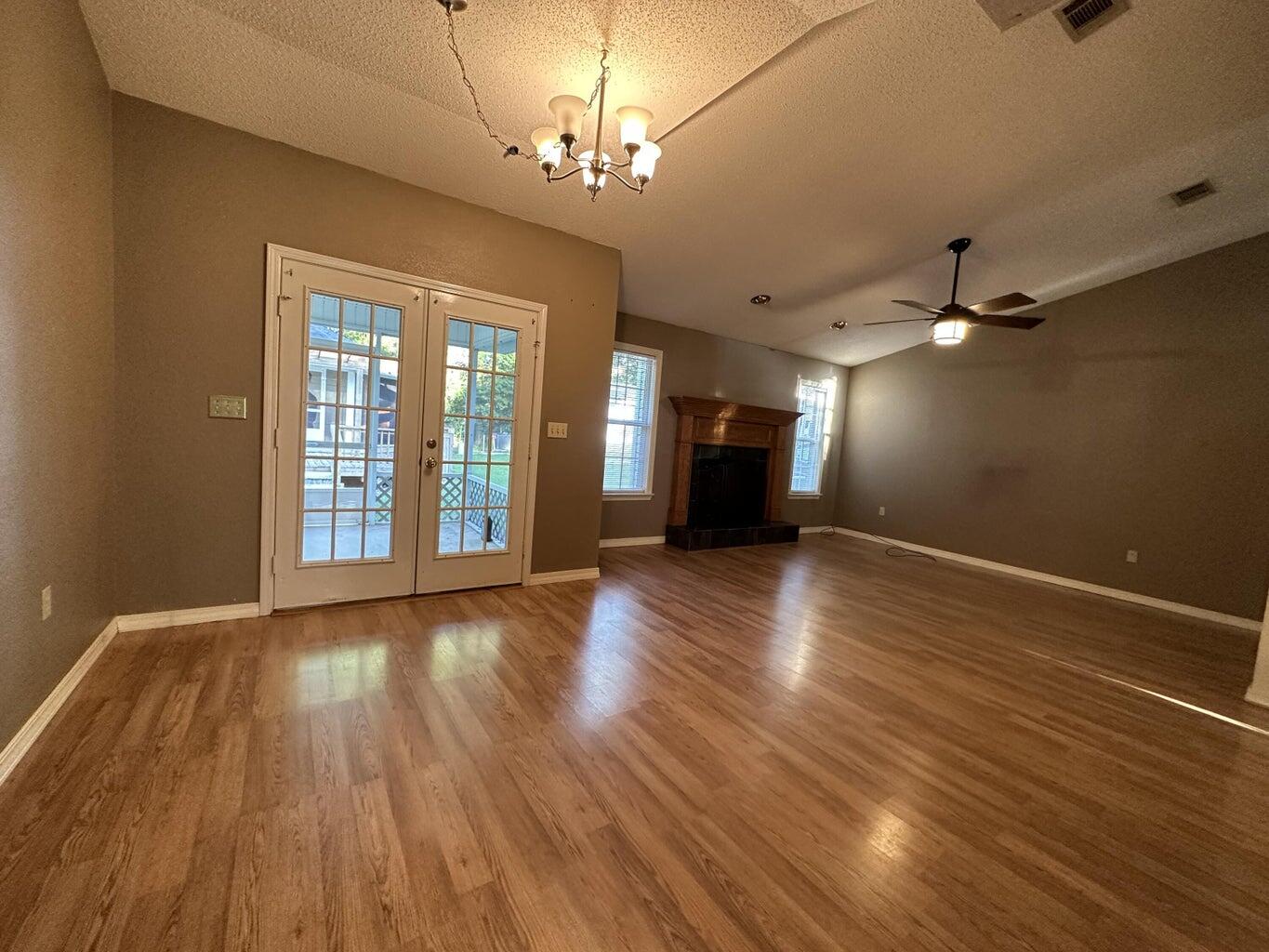 DOGWOOD ESTATES - Residential Lease