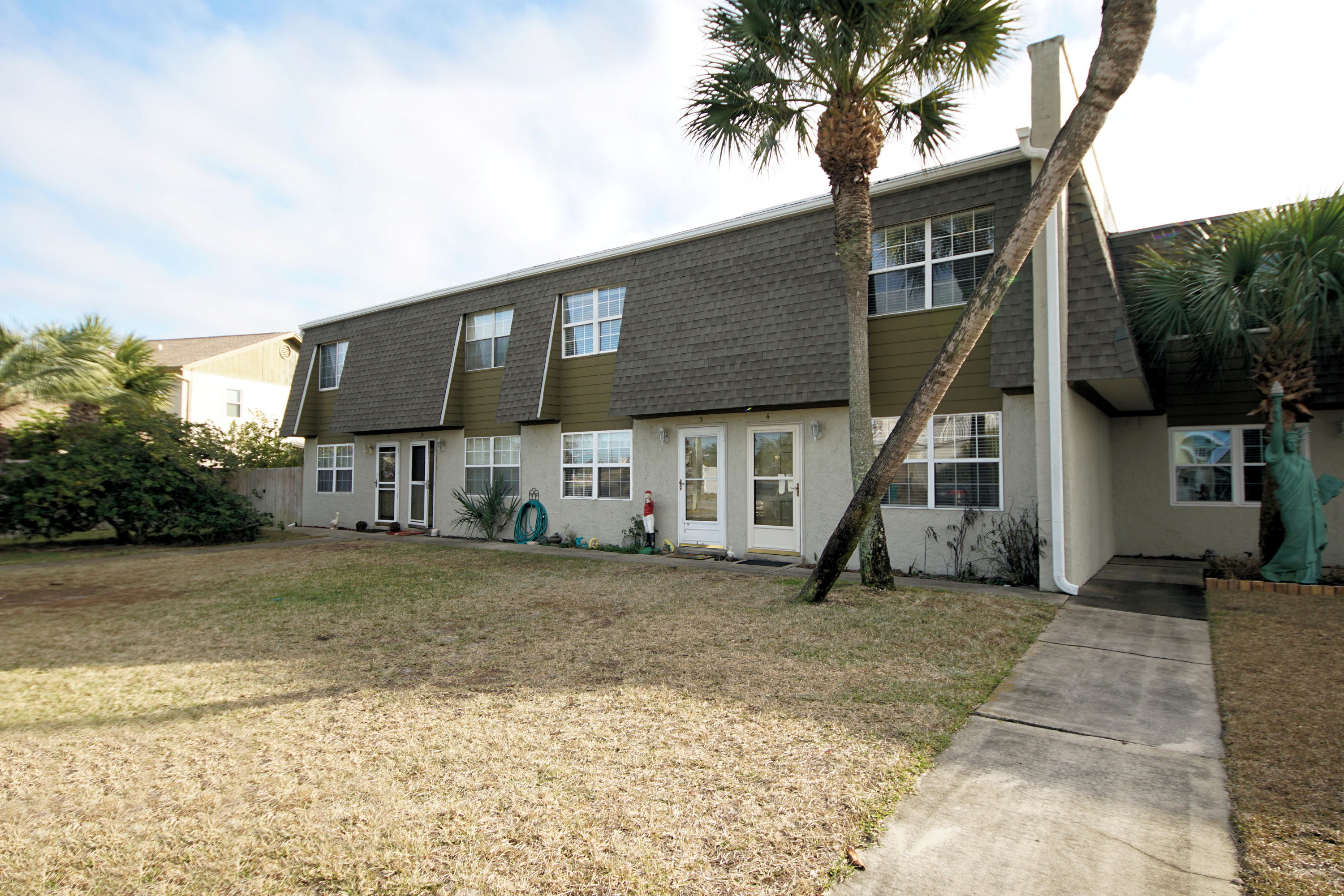 CHATEAU BY THE SEA - Residential