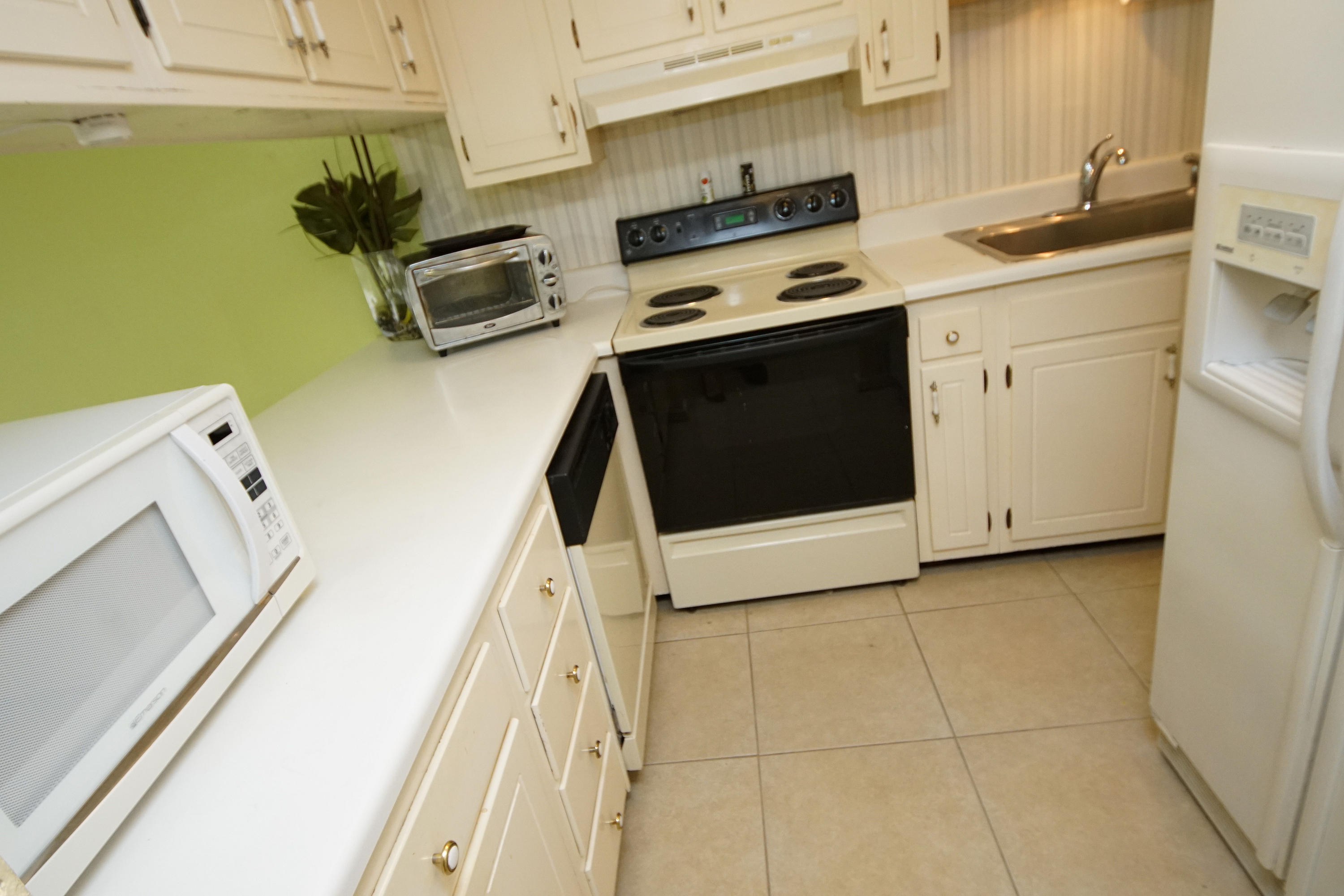 CHATEAU BY THE SEA - Residential