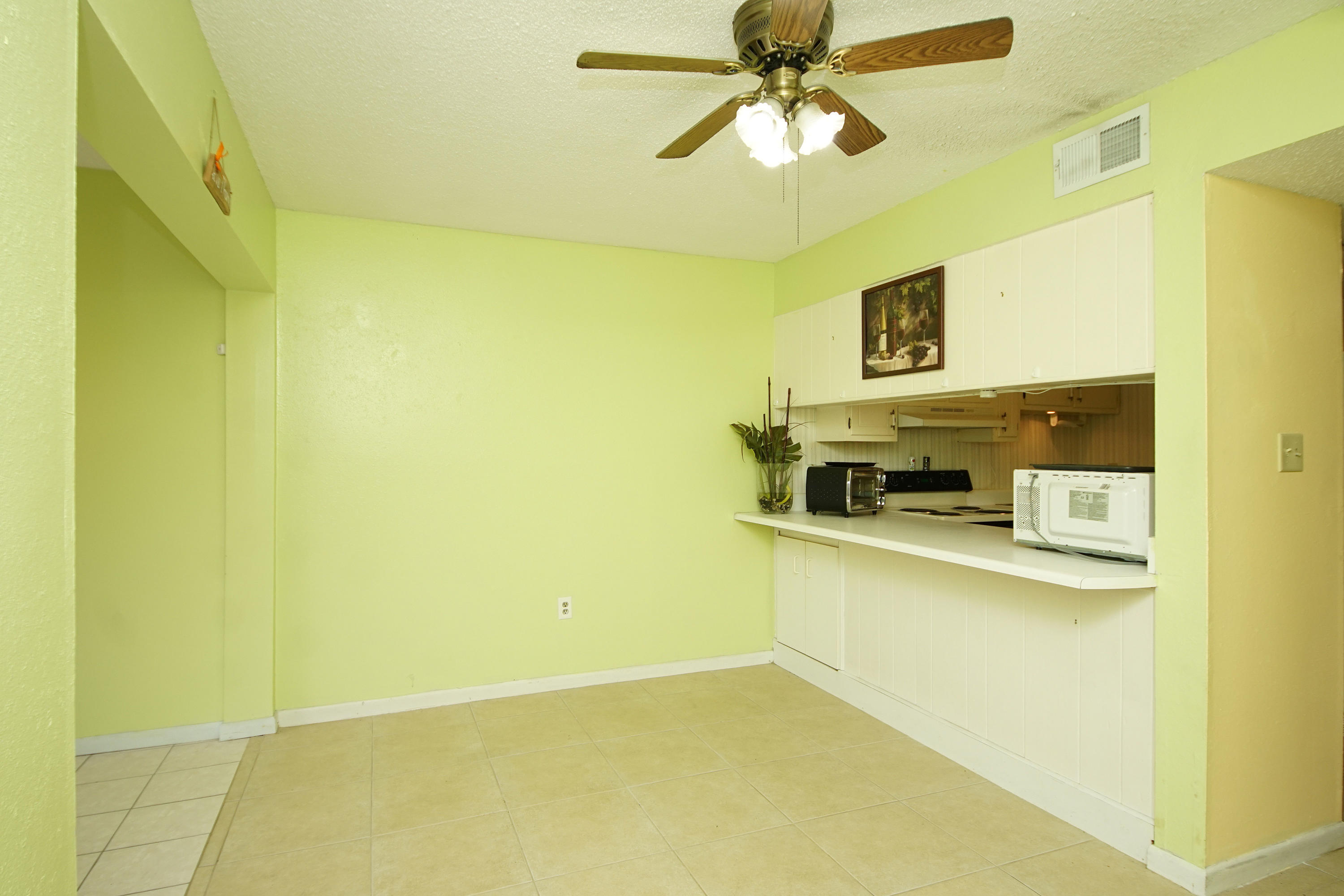 CHATEAU BY THE SEA - Residential