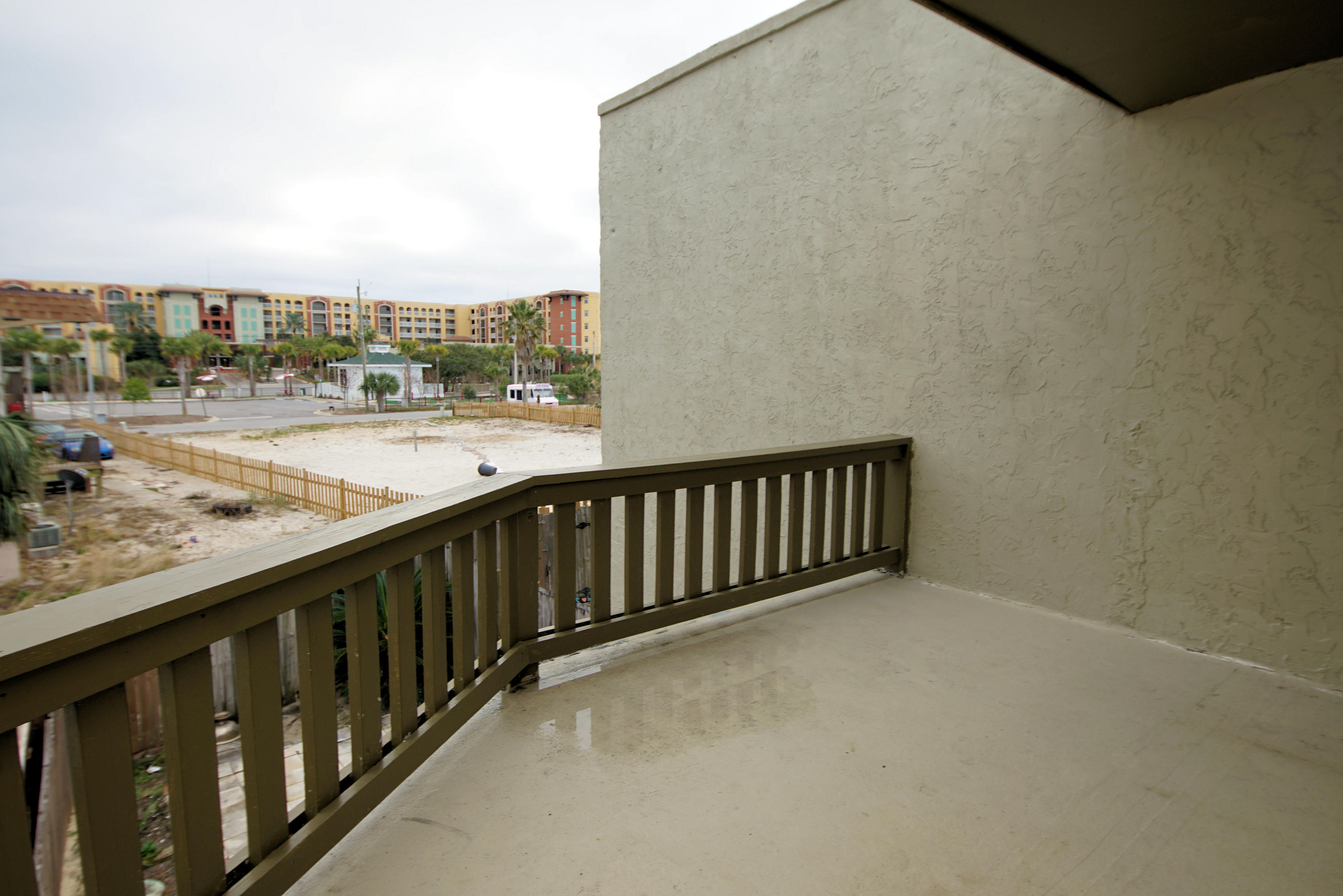 CHATEAU BY THE SEA - Residential