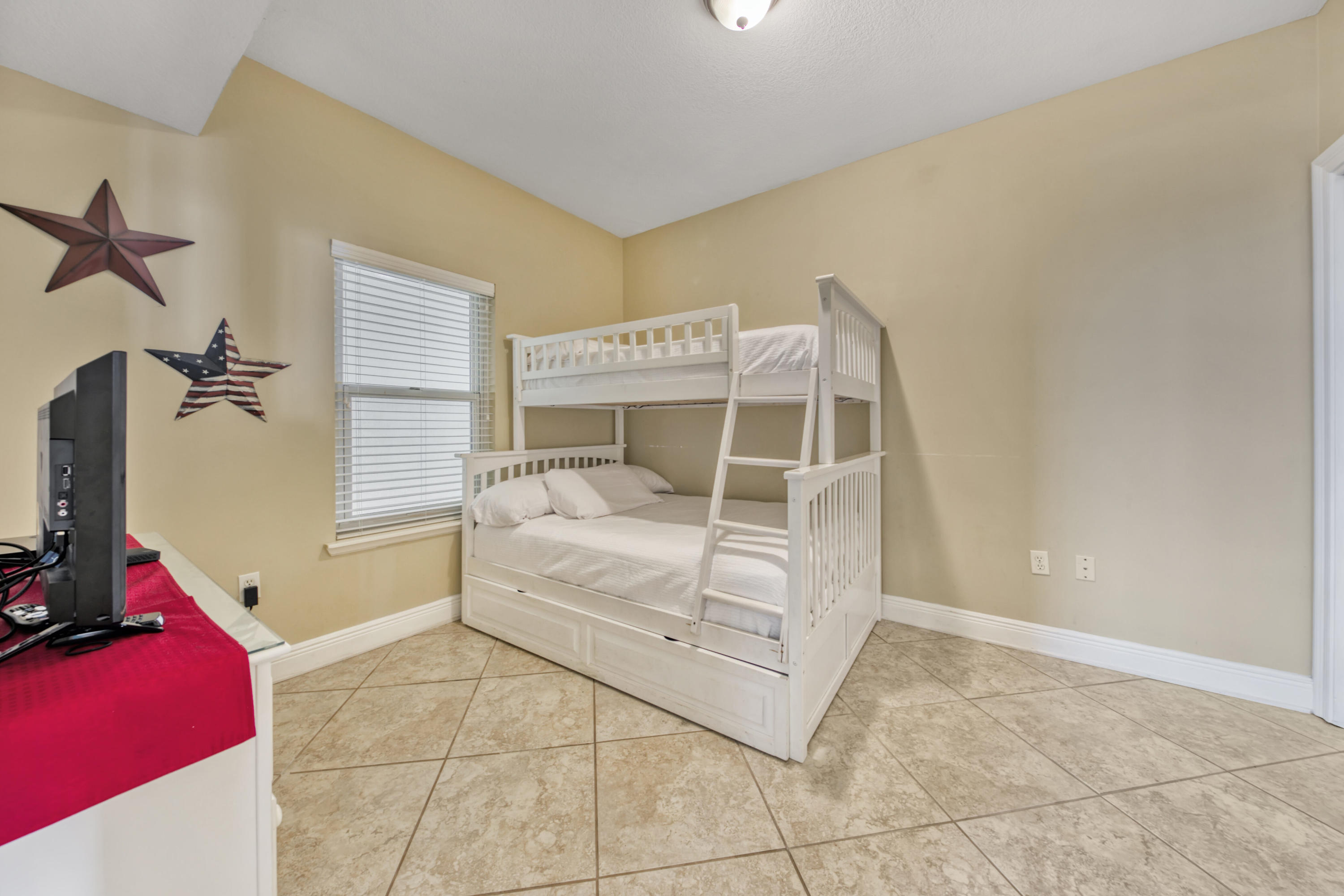 ARIEL DUNES II - Residential