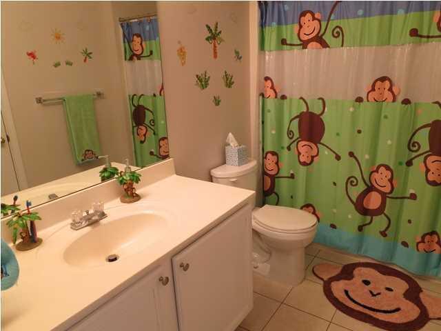 TWIN LAKES ESTATES - Residential