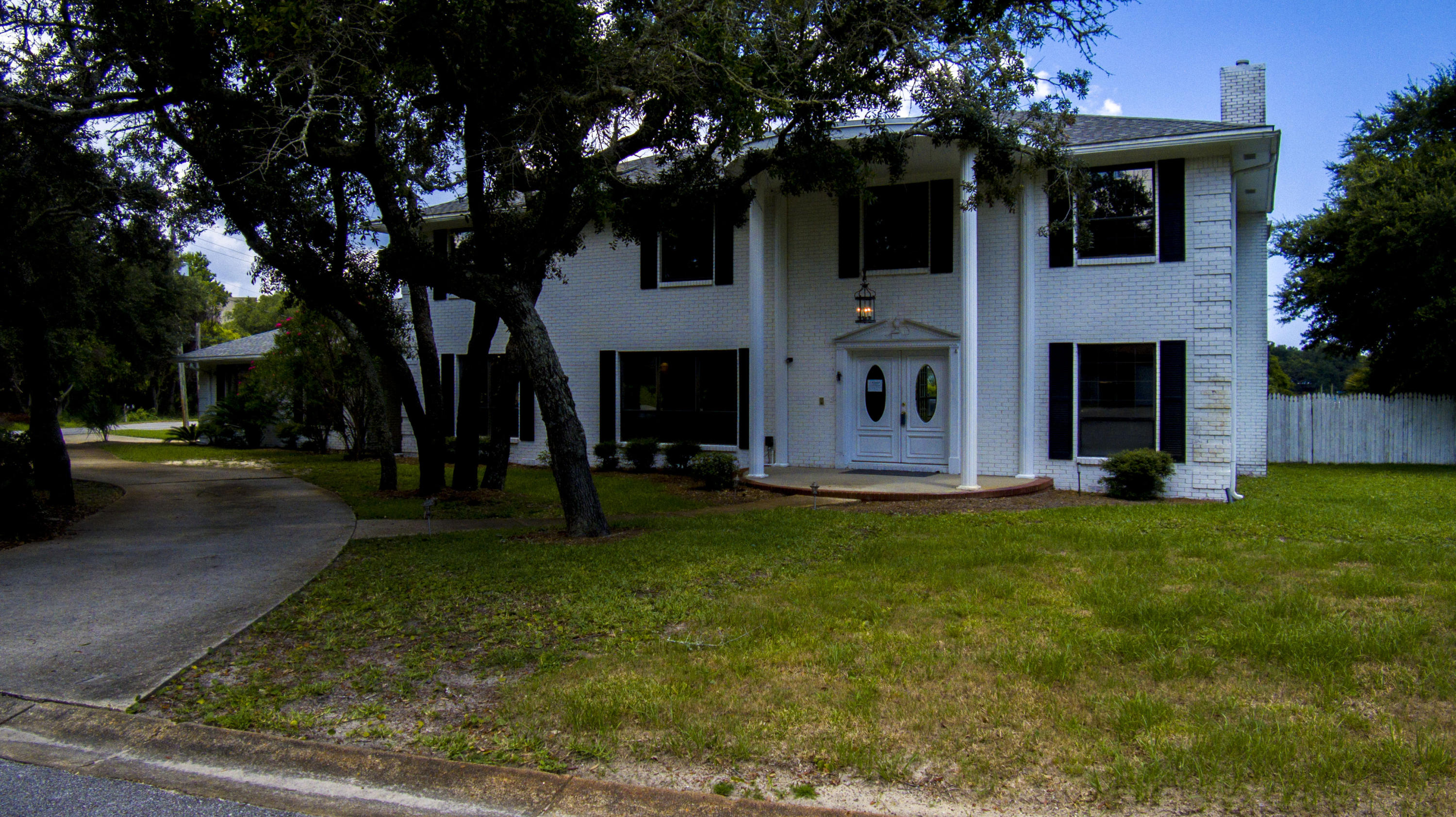 JONITA ESTATES - Residential