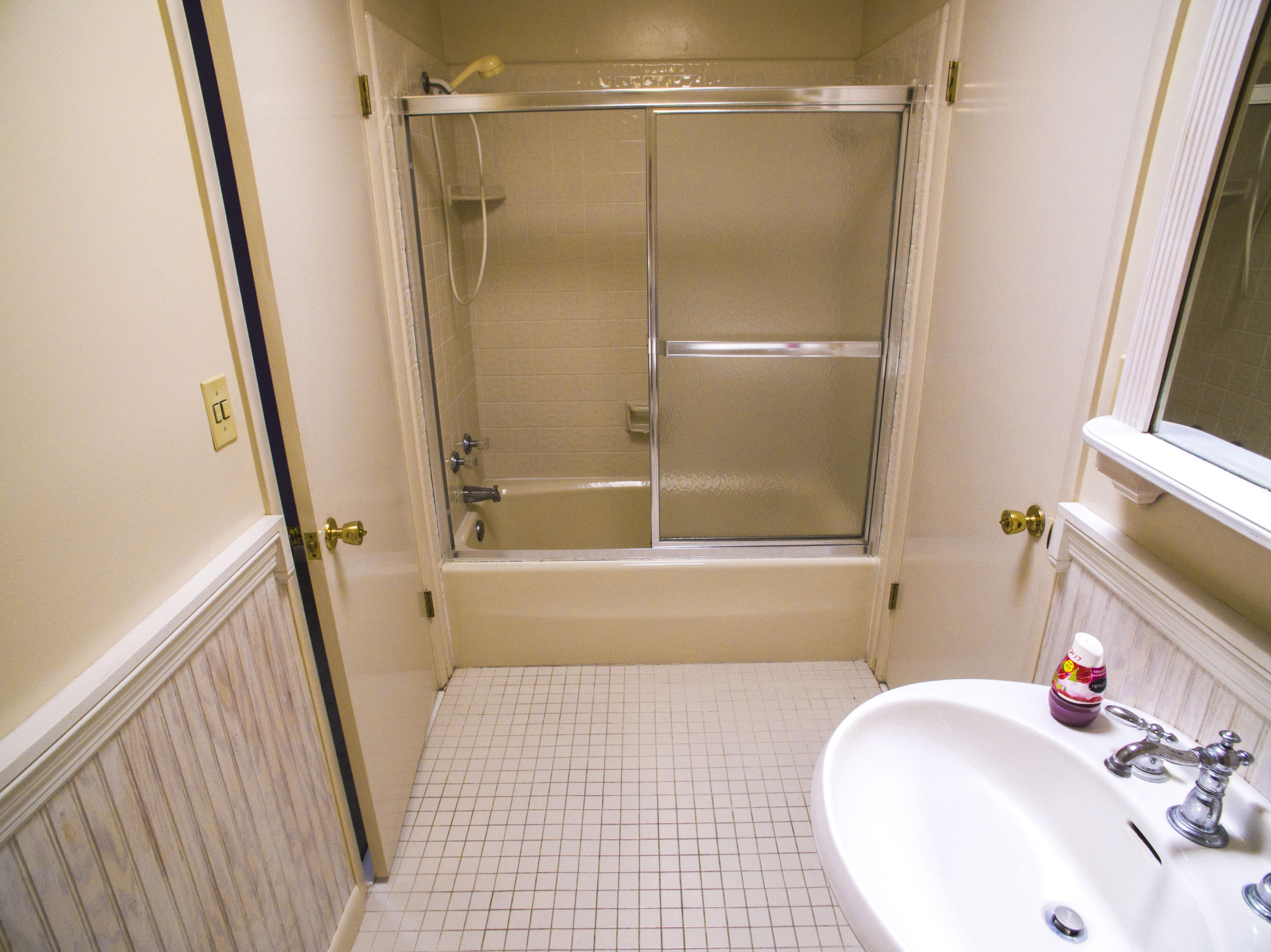 JONITA ESTATES - Residential