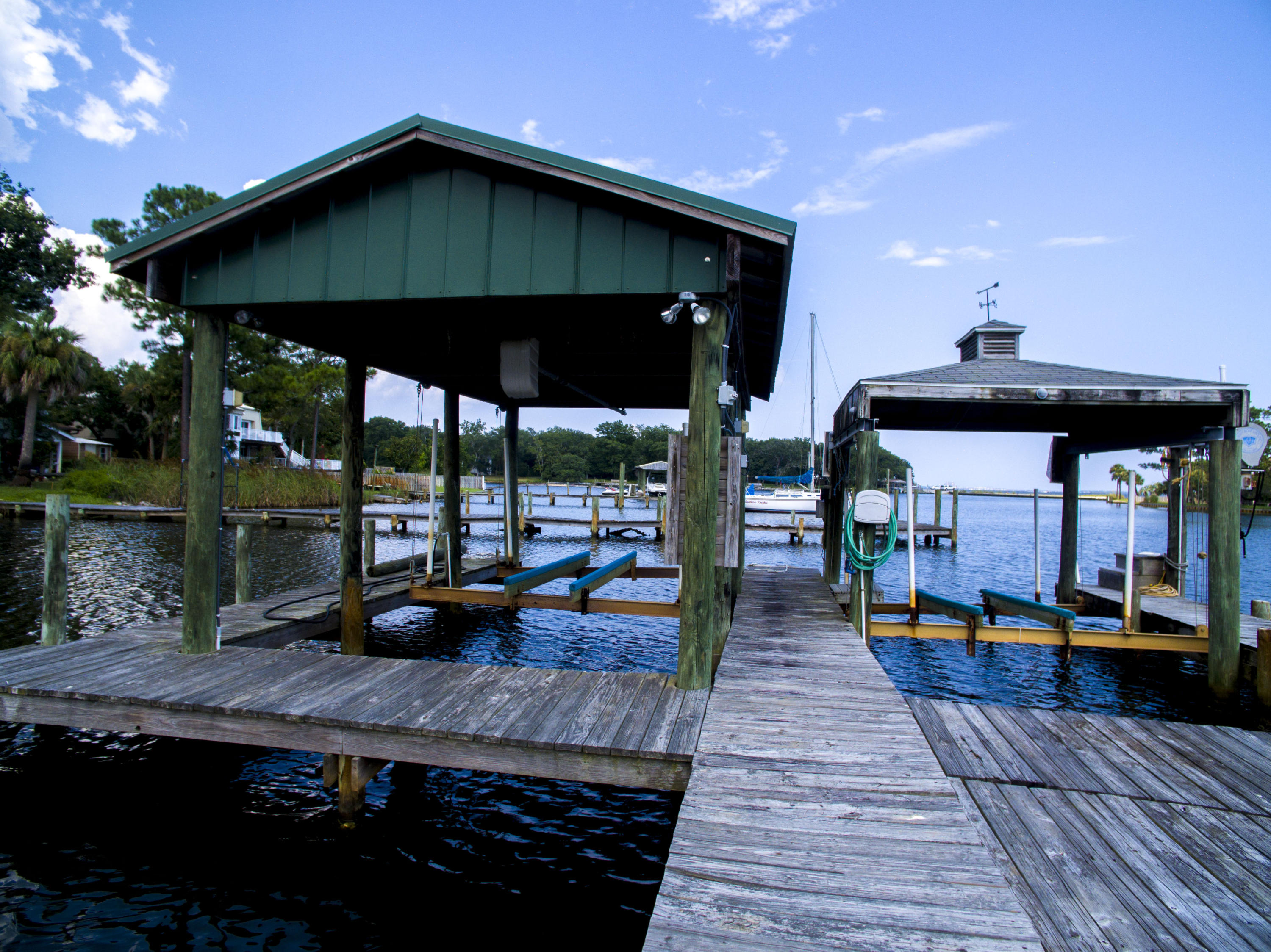 JONITA ESTATES - Residential