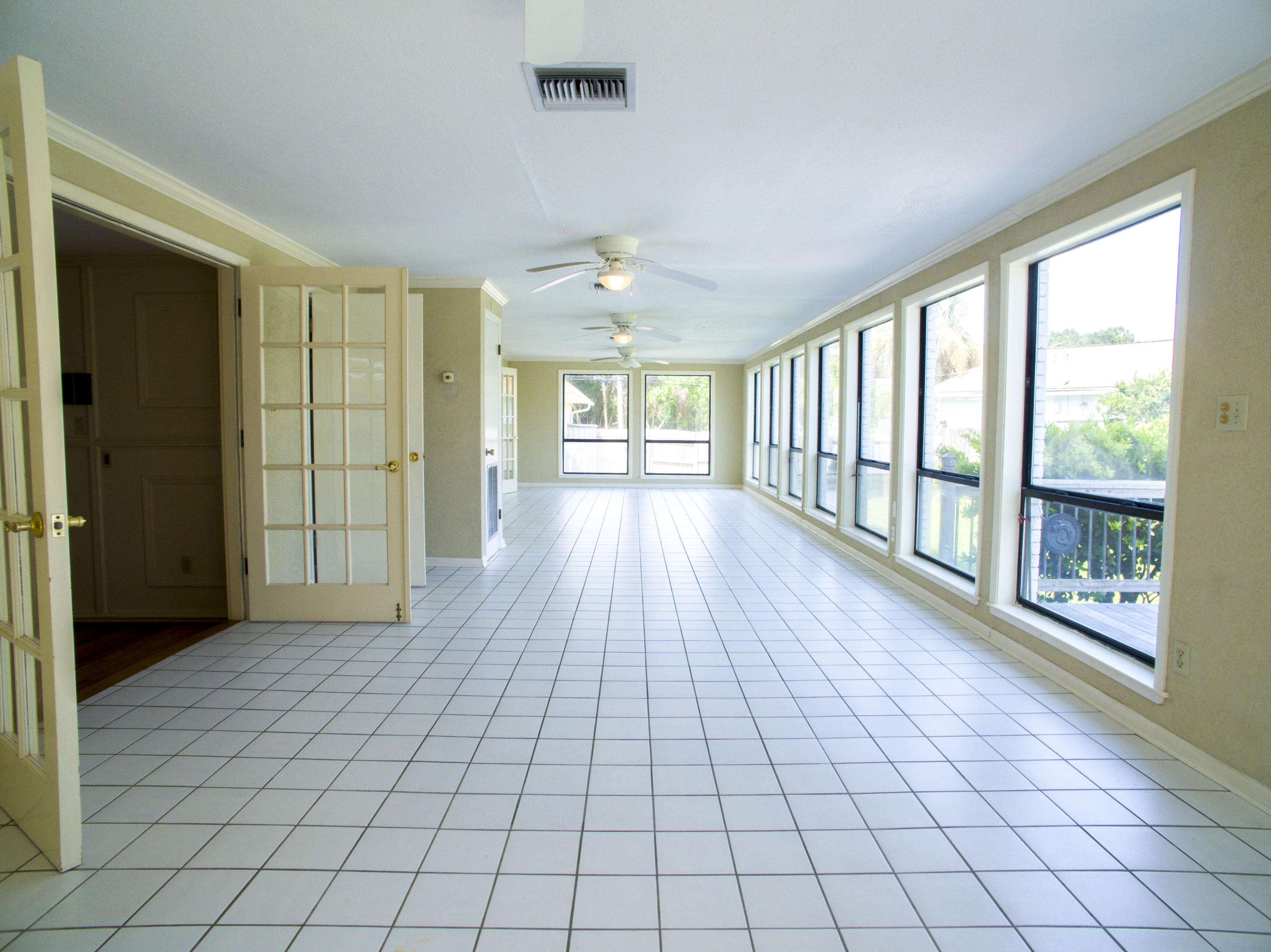 JONITA ESTATES - Residential