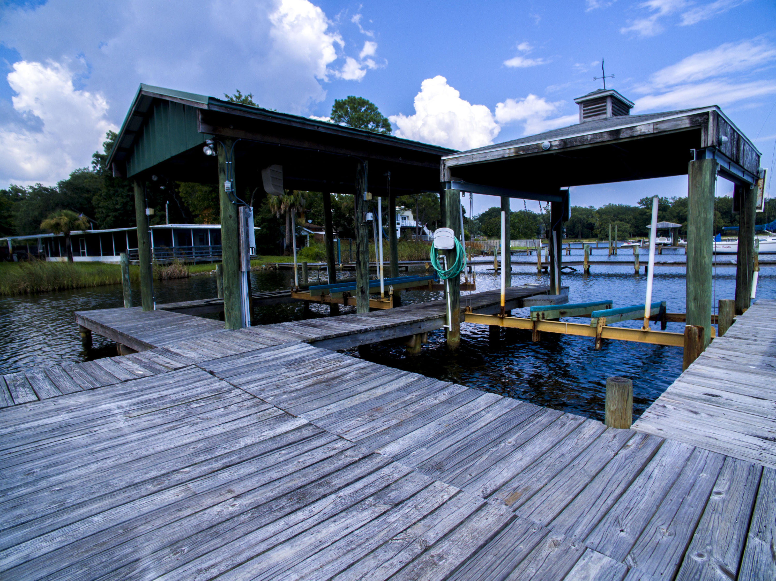 JONITA ESTATES - Residential