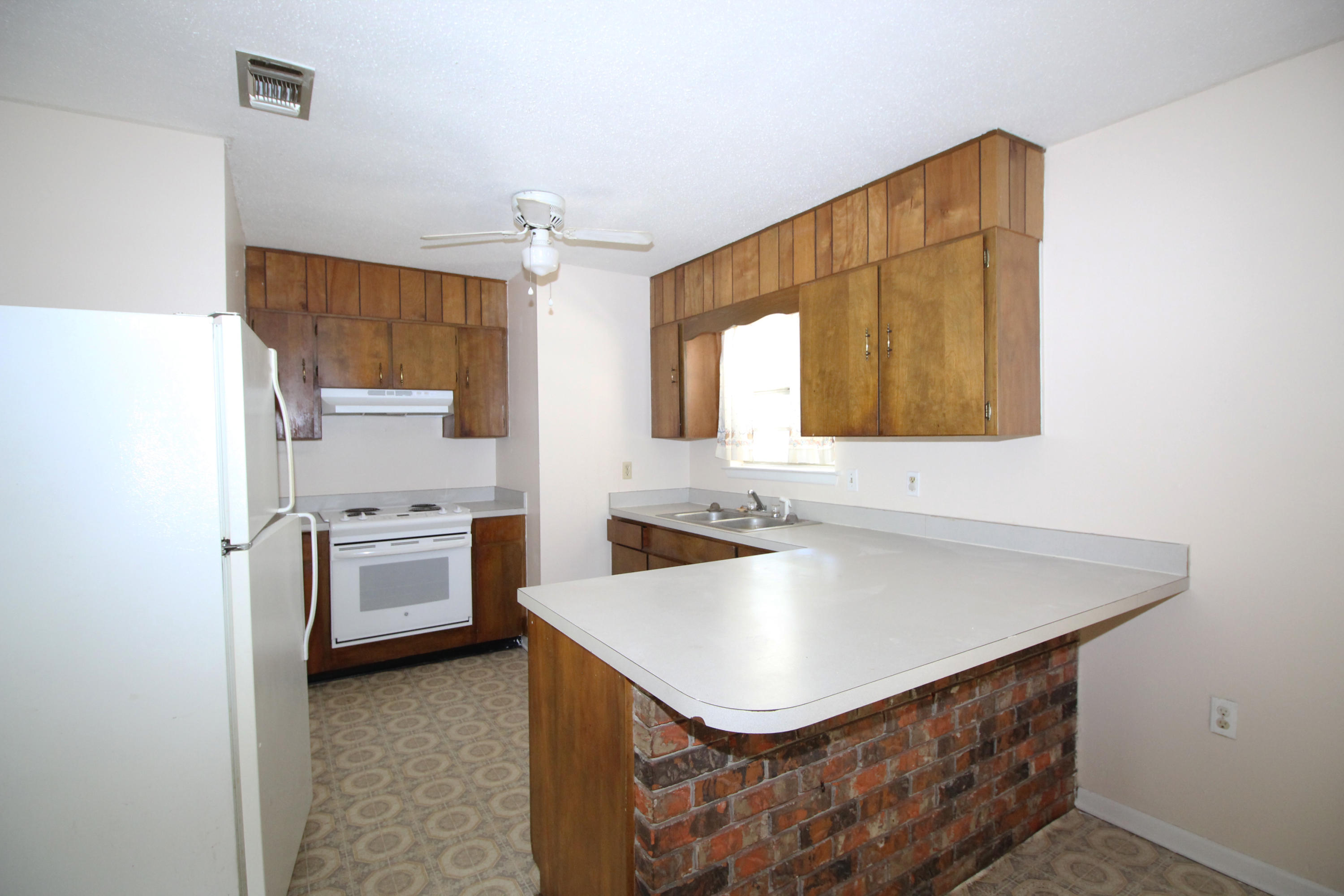 MARY ESTHER HEIGHTS - Residential