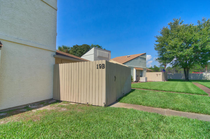 HORIZON SOUTH 19 CONDO - Residential