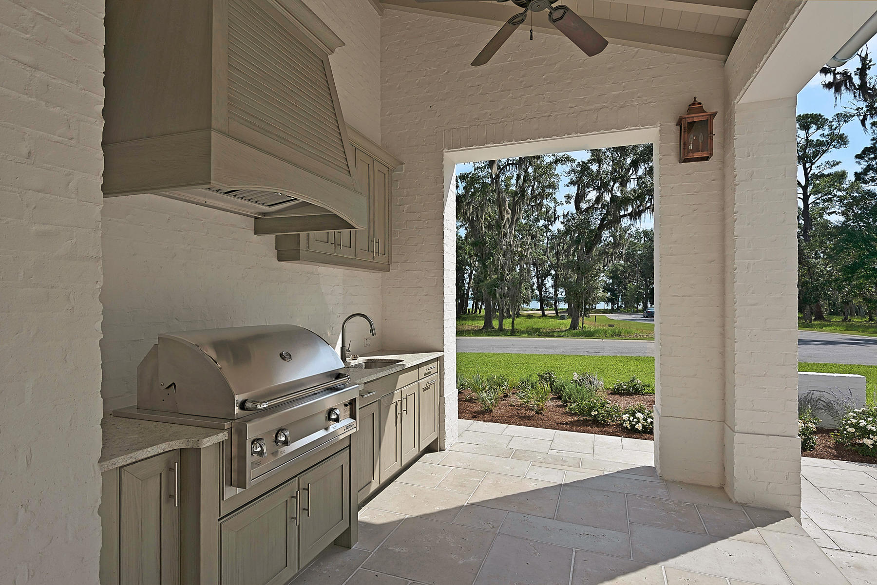 CHURCHILL OAKS - Residential