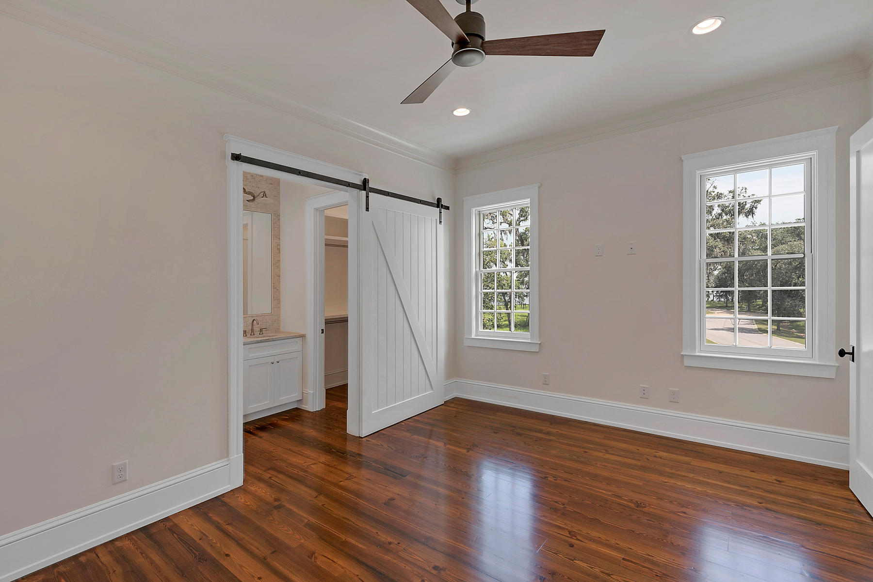 CHURCHILL OAKS - Residential