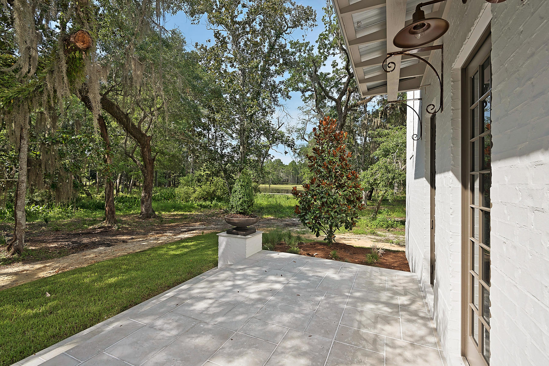 CHURCHILL OAKS - Residential