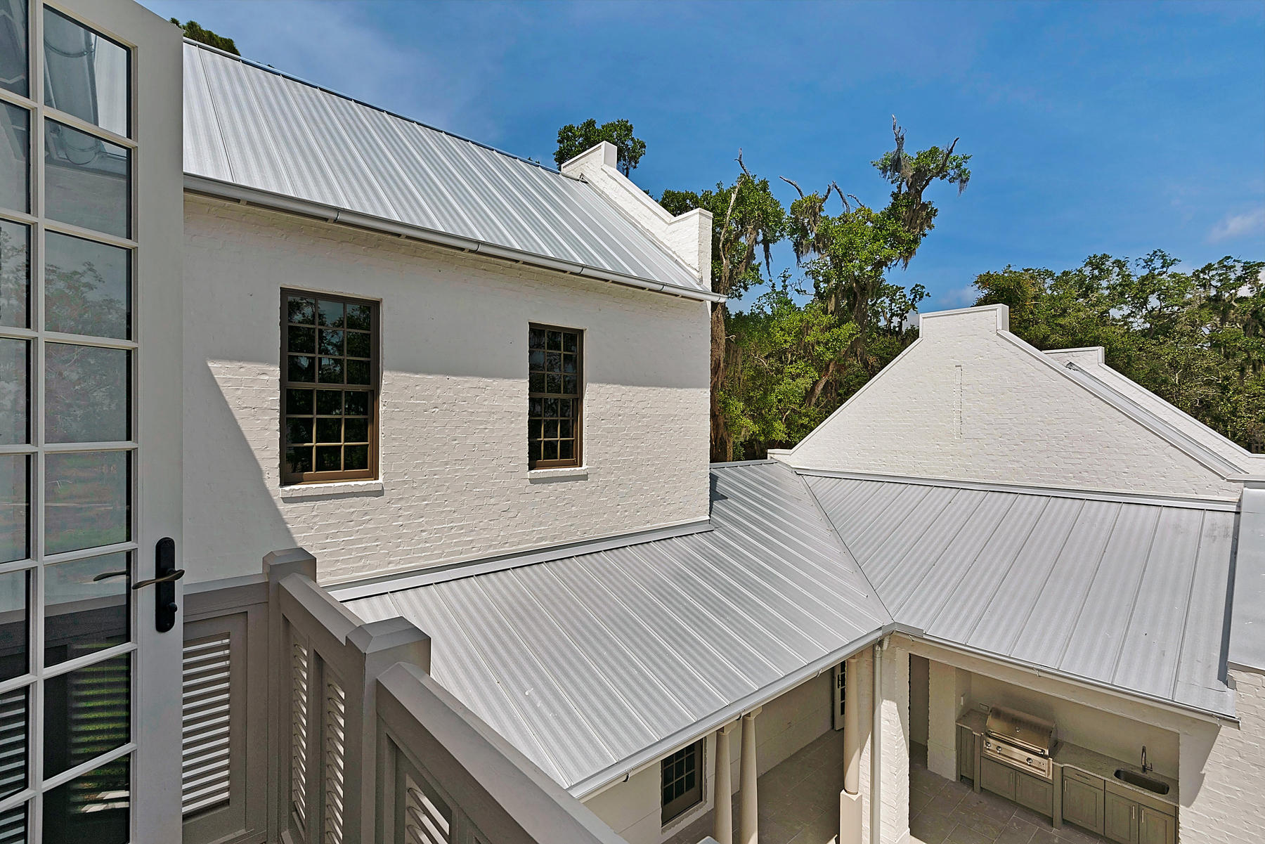 CHURCHILL OAKS - Residential