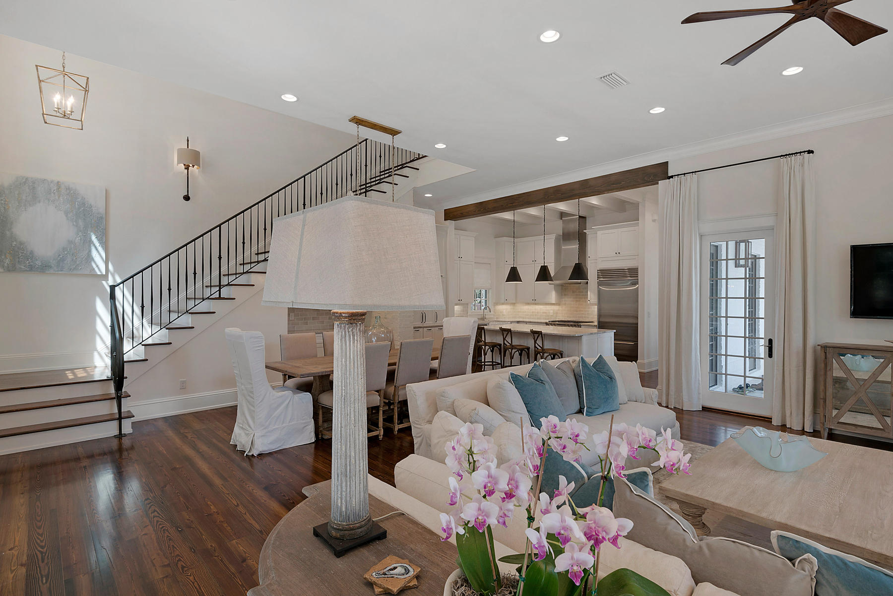 CHURCHILL OAKS - Residential