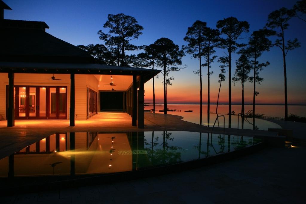 CHURCHILL OAKS - Residential