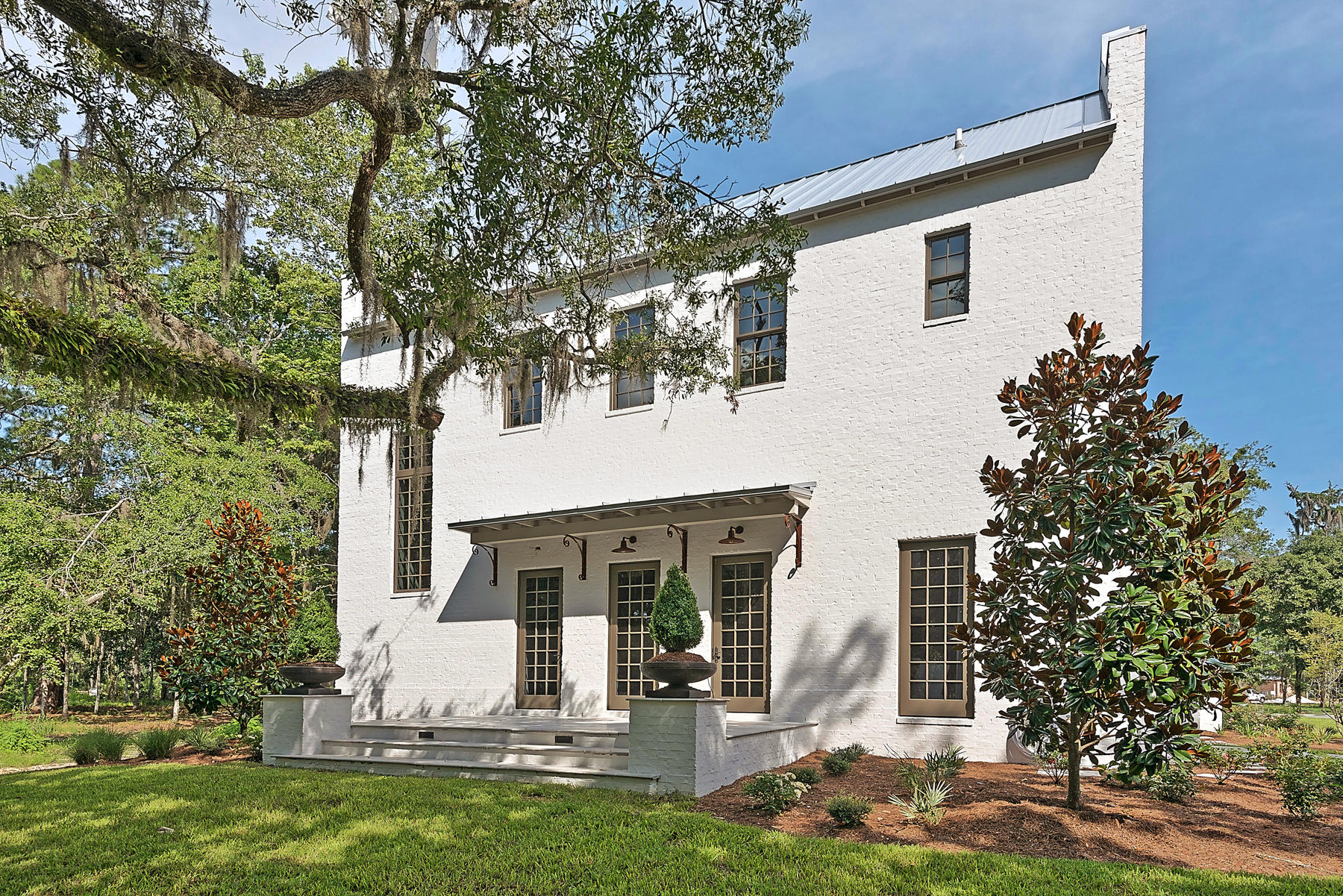 CHURCHILL OAKS - Residential