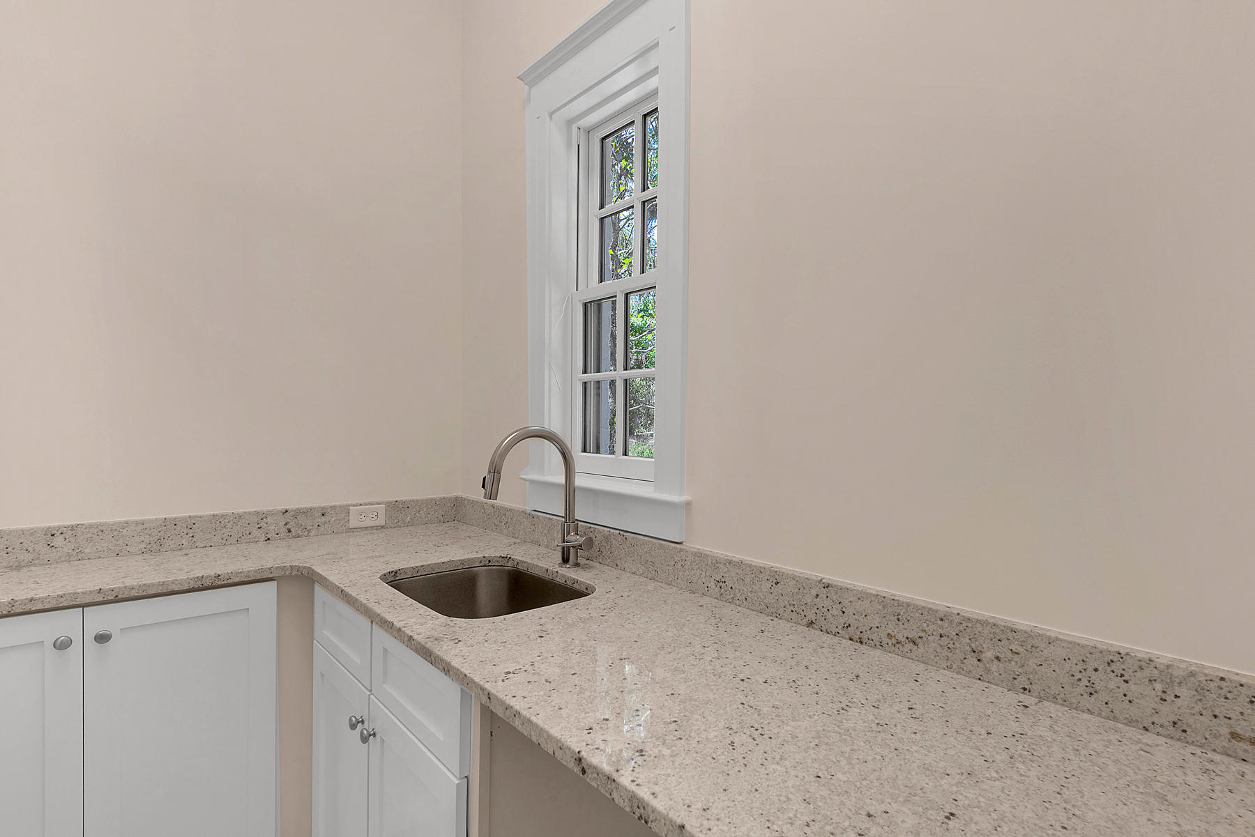 CHURCHILL OAKS - Residential