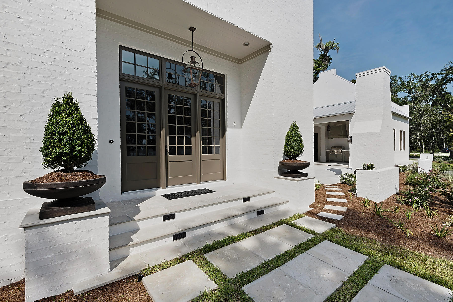 CHURCHILL OAKS - Residential