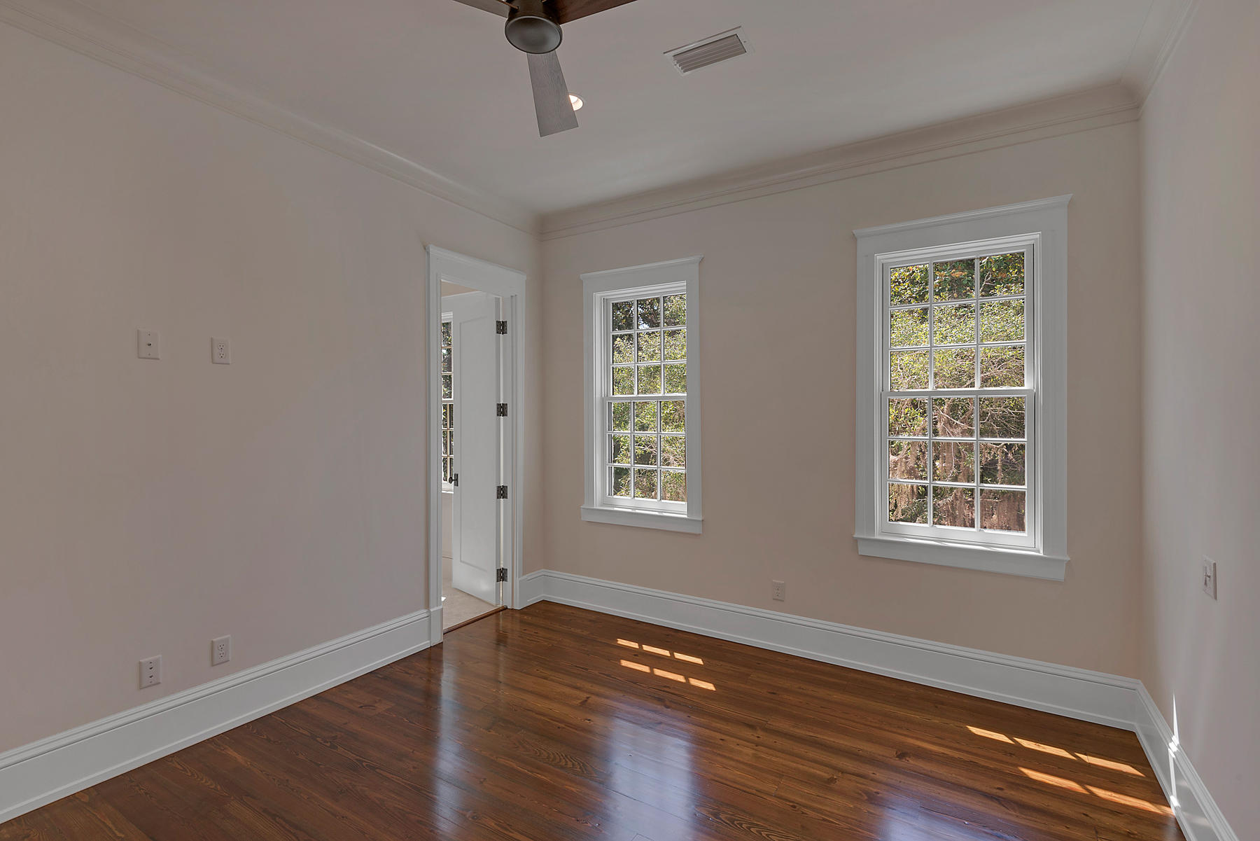 CHURCHILL OAKS - Residential