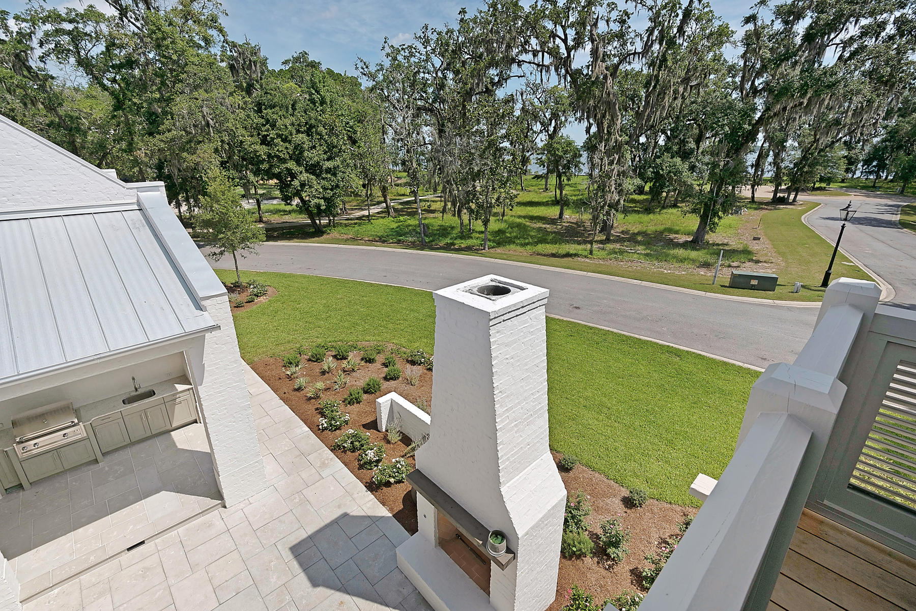 CHURCHILL OAKS - Residential