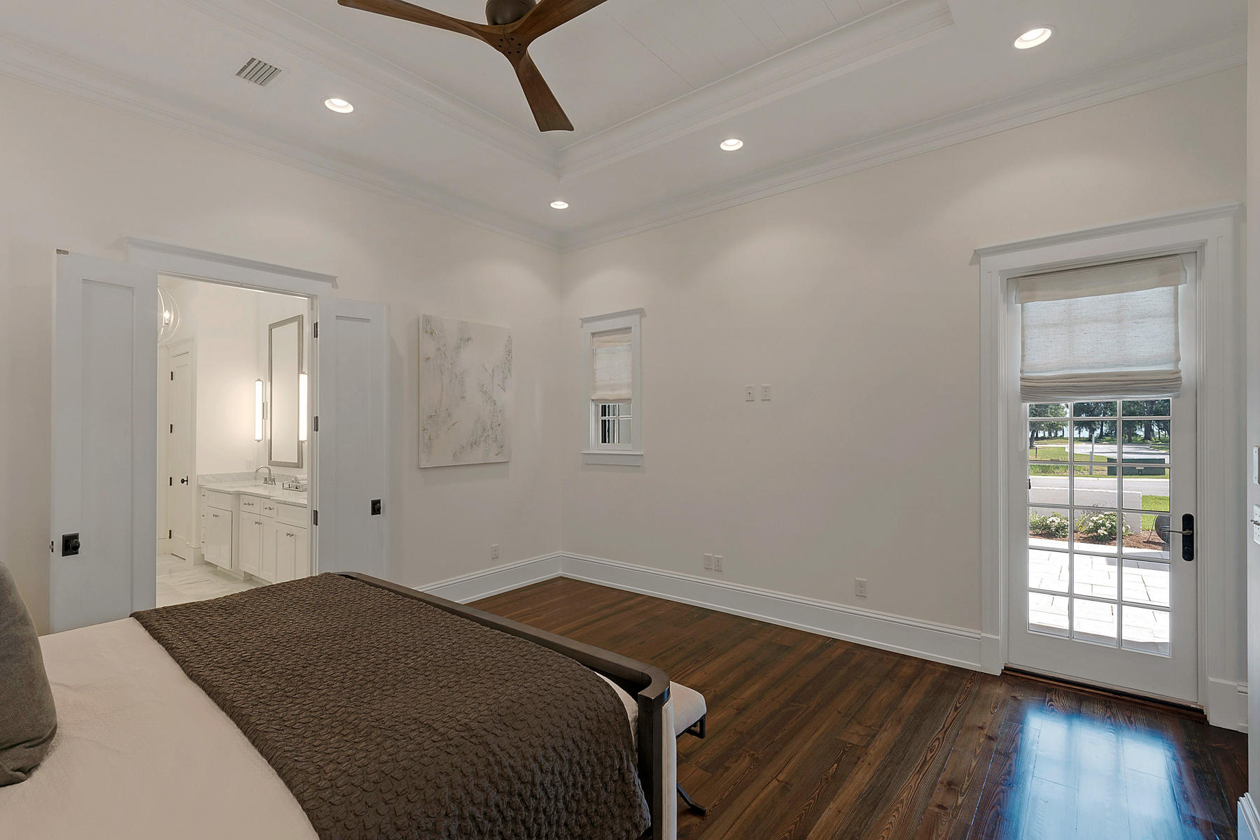 CHURCHILL OAKS - Residential