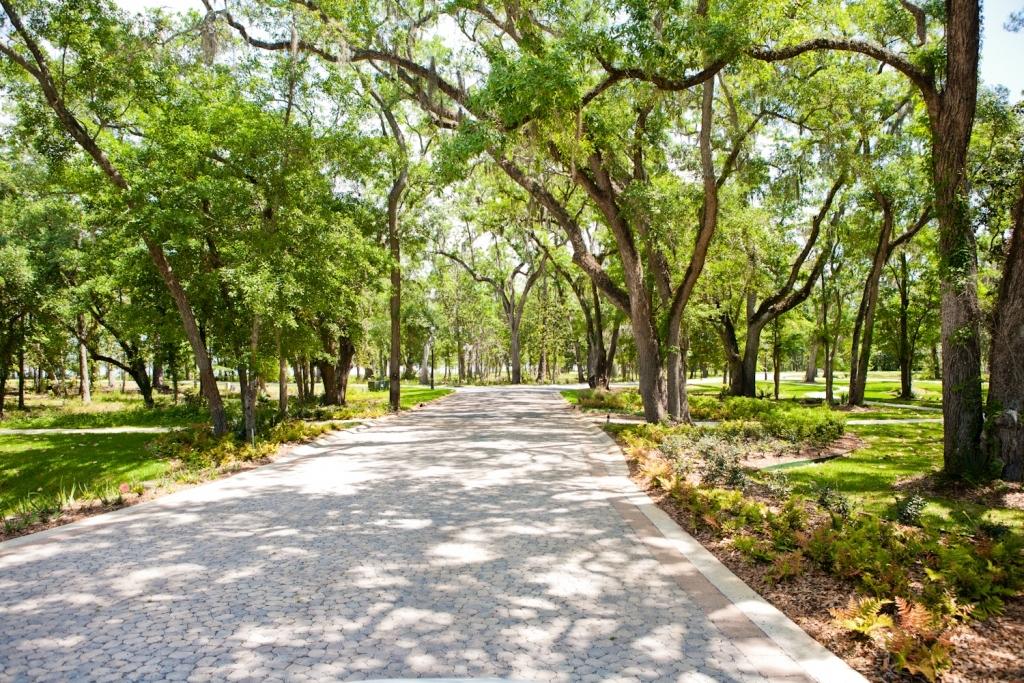 CHURCHILL OAKS - Residential