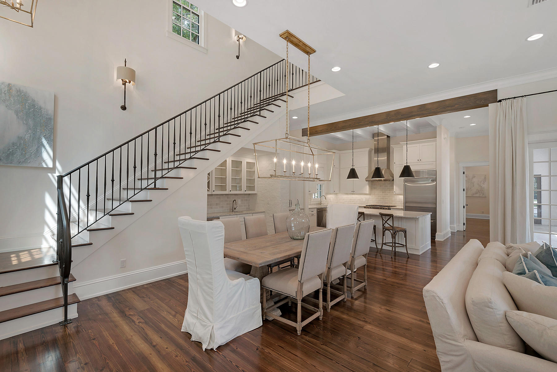 CHURCHILL OAKS - Residential