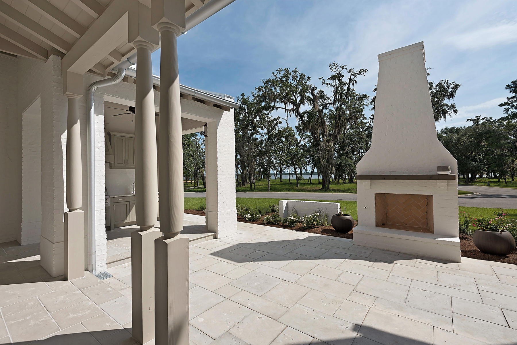 CHURCHILL OAKS - Residential