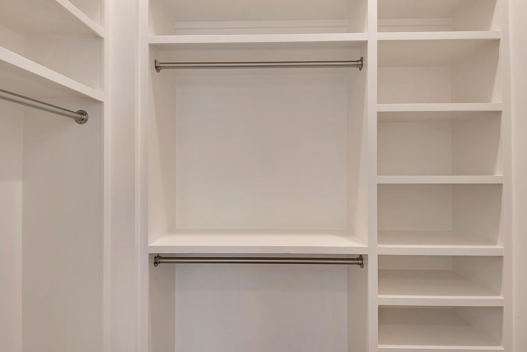 CHURCHILL OAKS - Residential