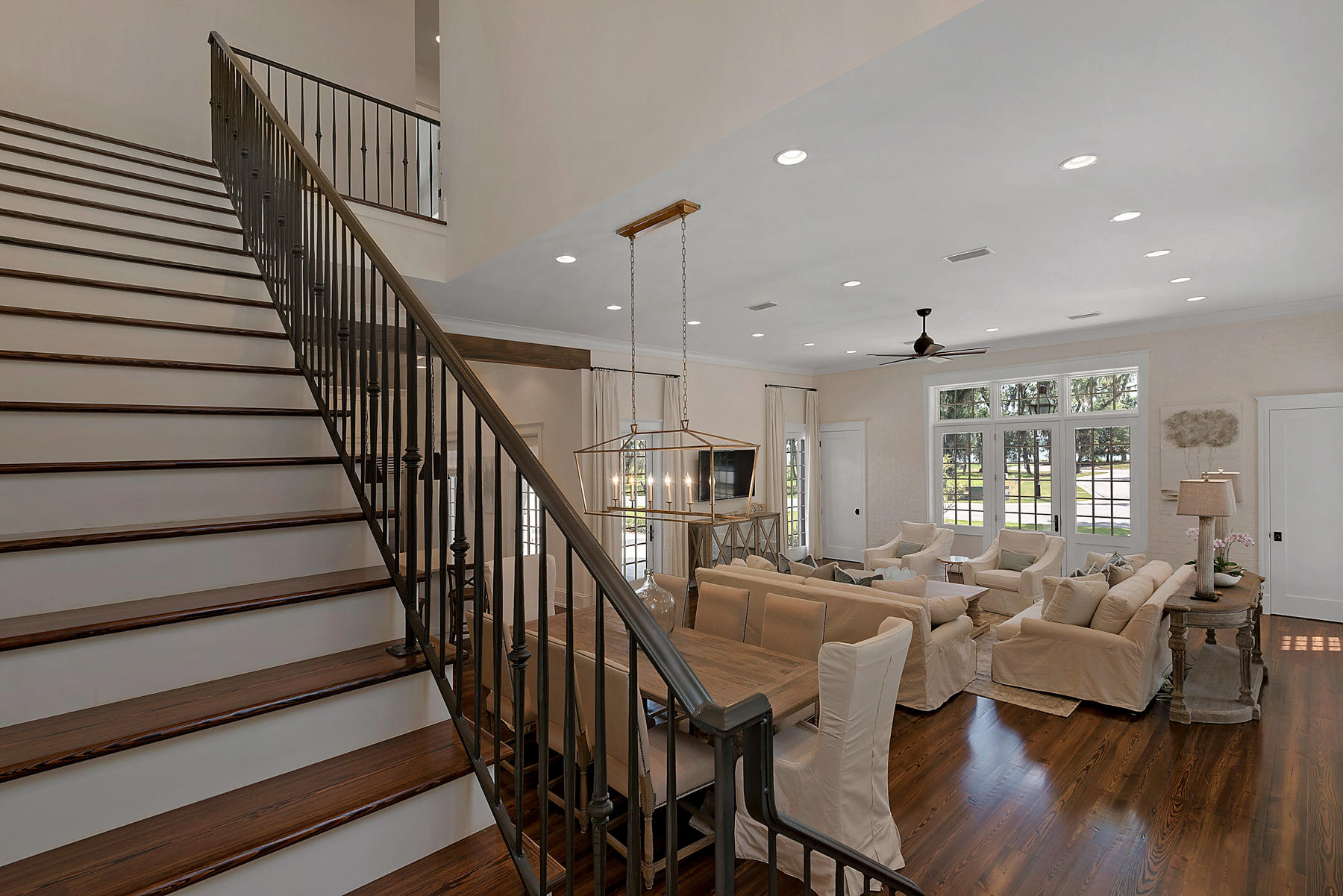 CHURCHILL OAKS - Residential