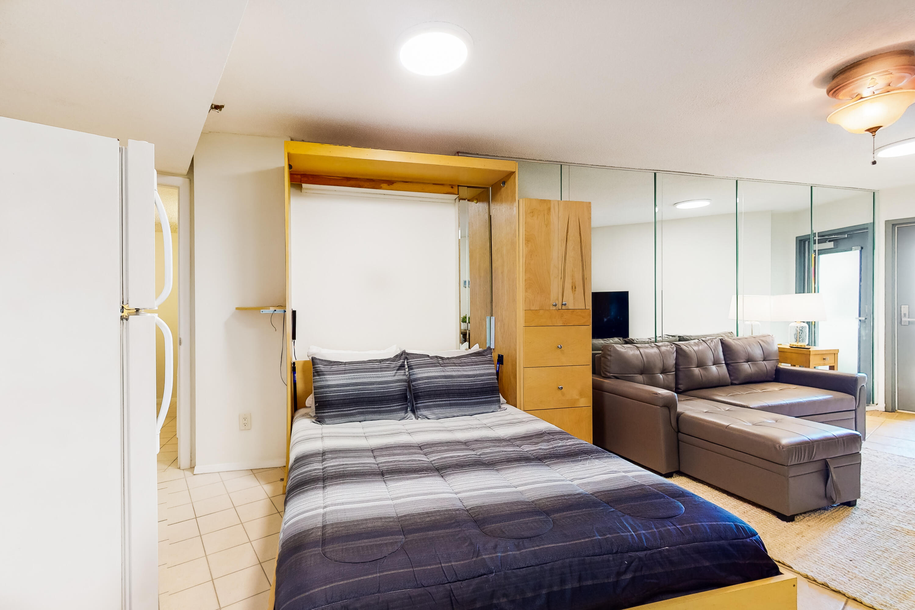 The Commodore - Residential