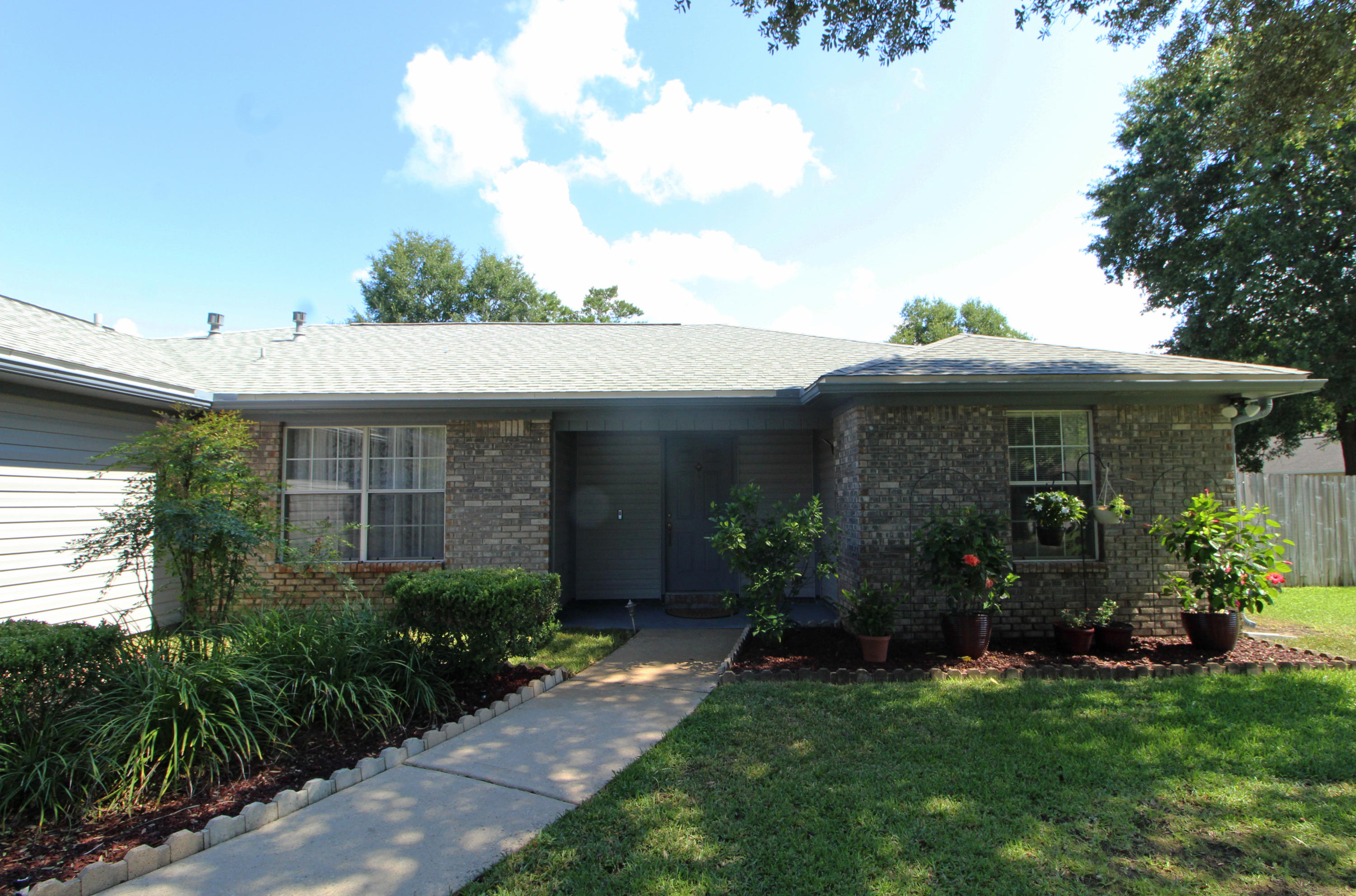 MEADOW WOODS - Residential