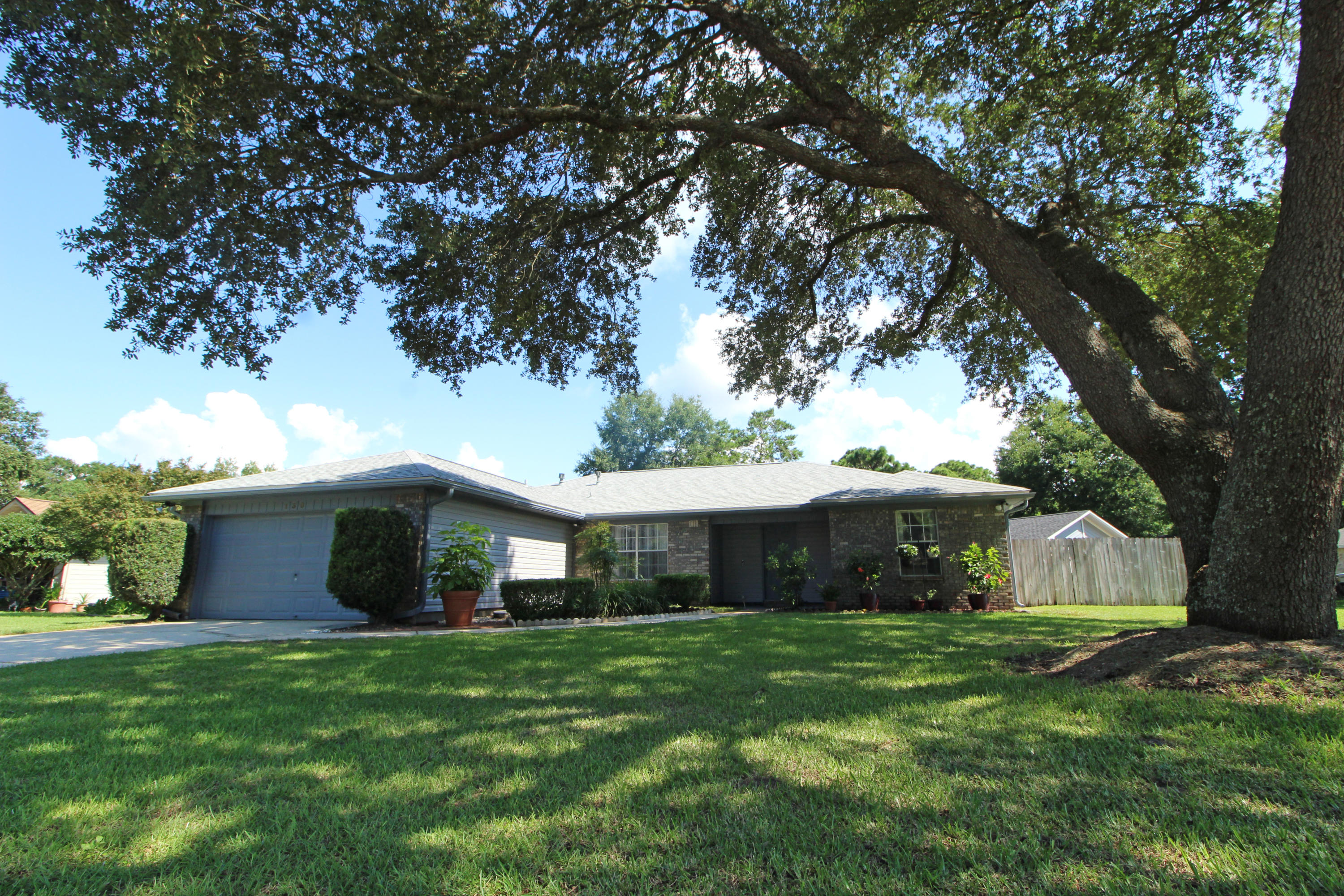 MEADOW WOODS - Residential