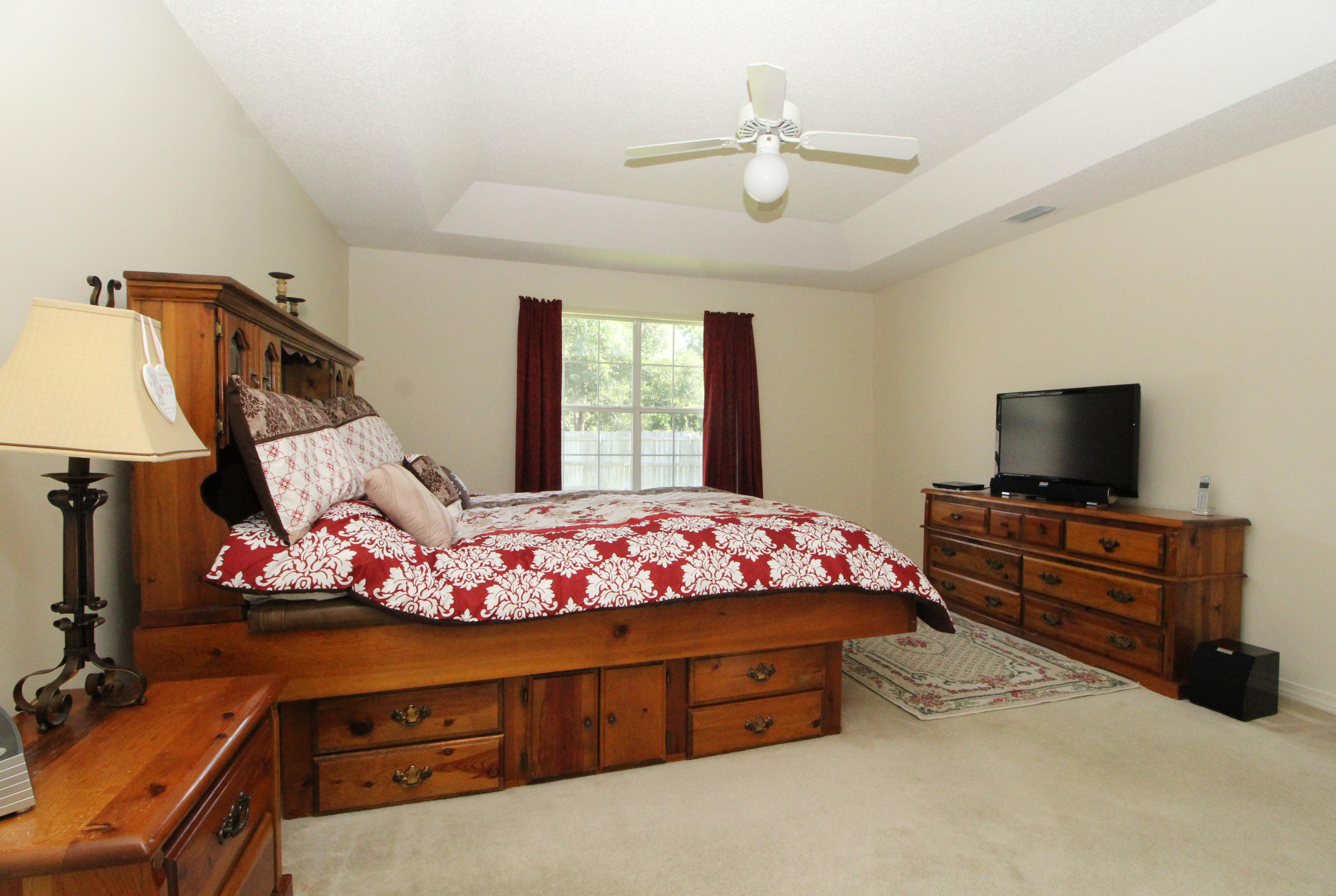 MEADOW WOODS - Residential