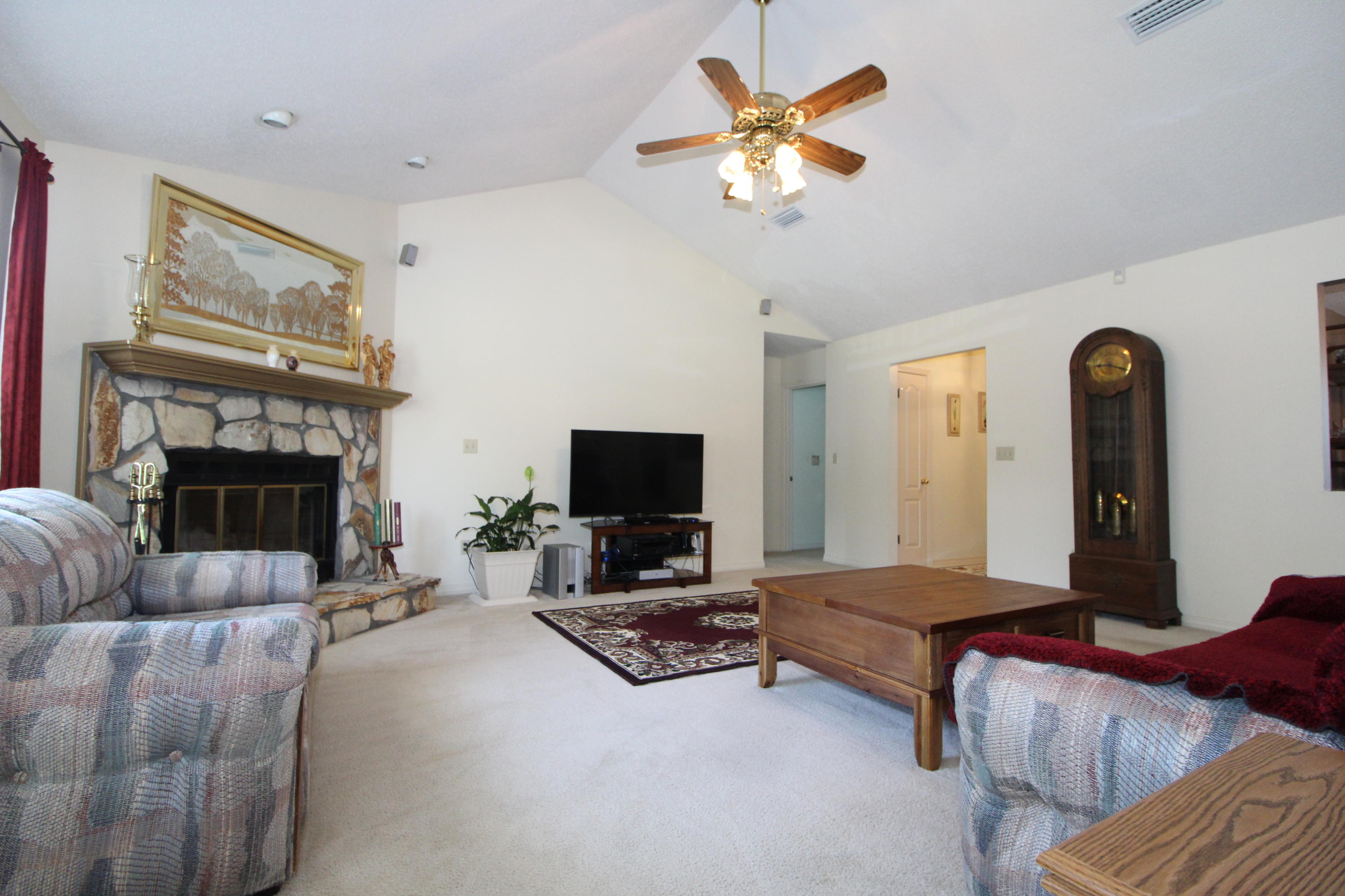 MEADOW WOODS - Residential