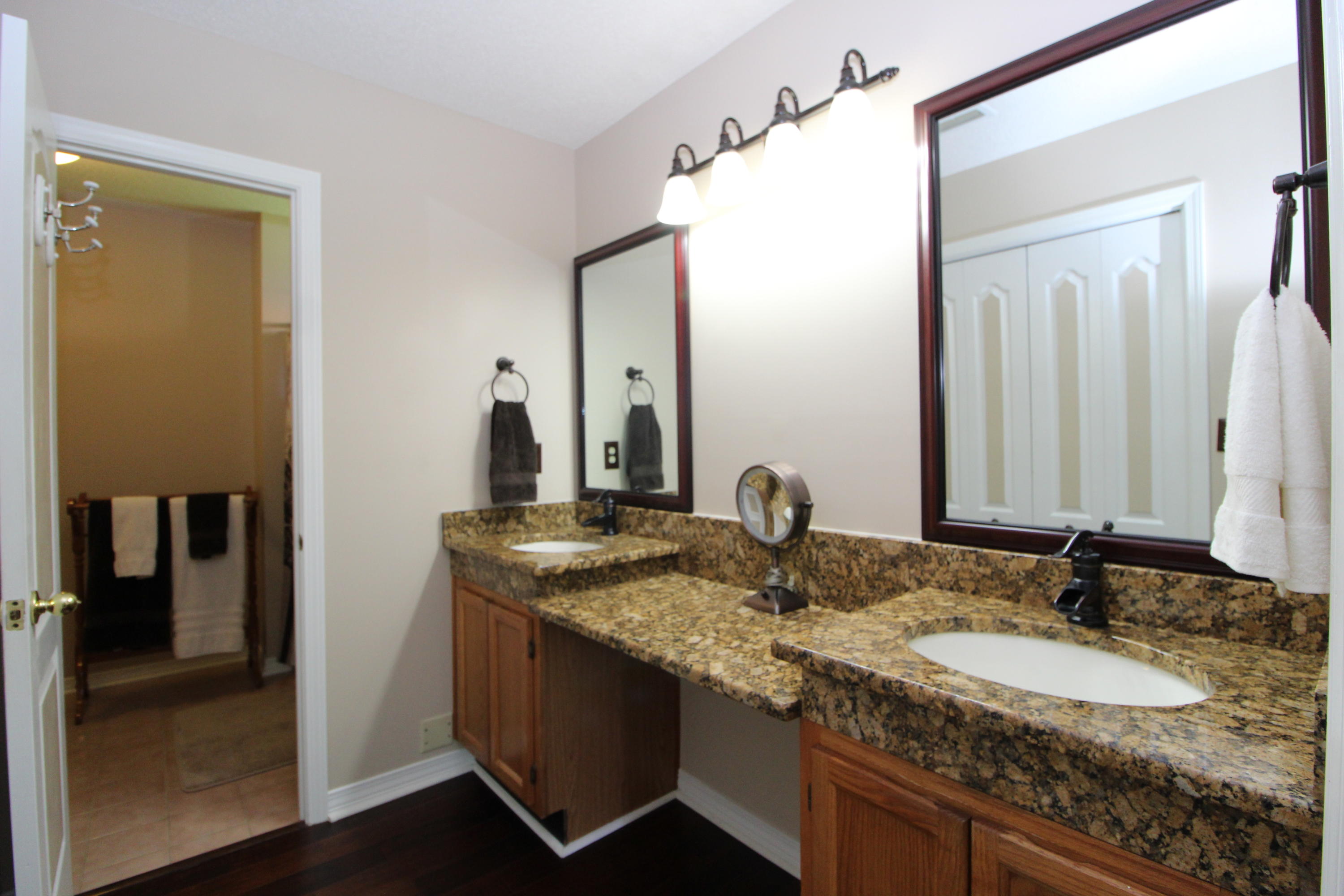 MEADOW WOODS - Residential