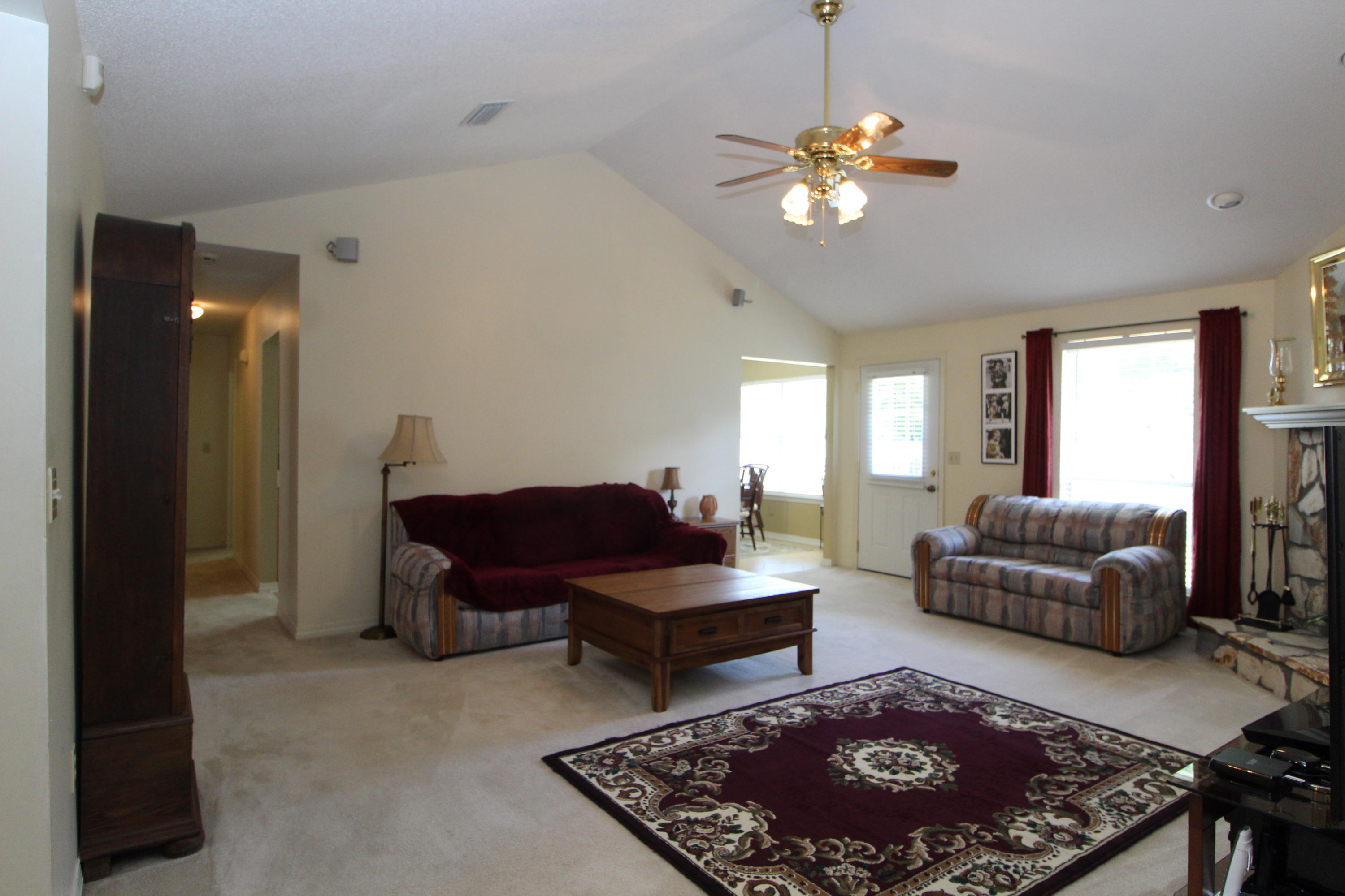 MEADOW WOODS - Residential