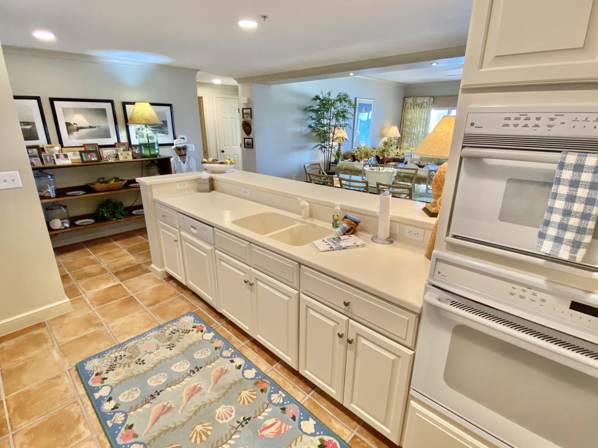 SOUTHWINDS III - Residential