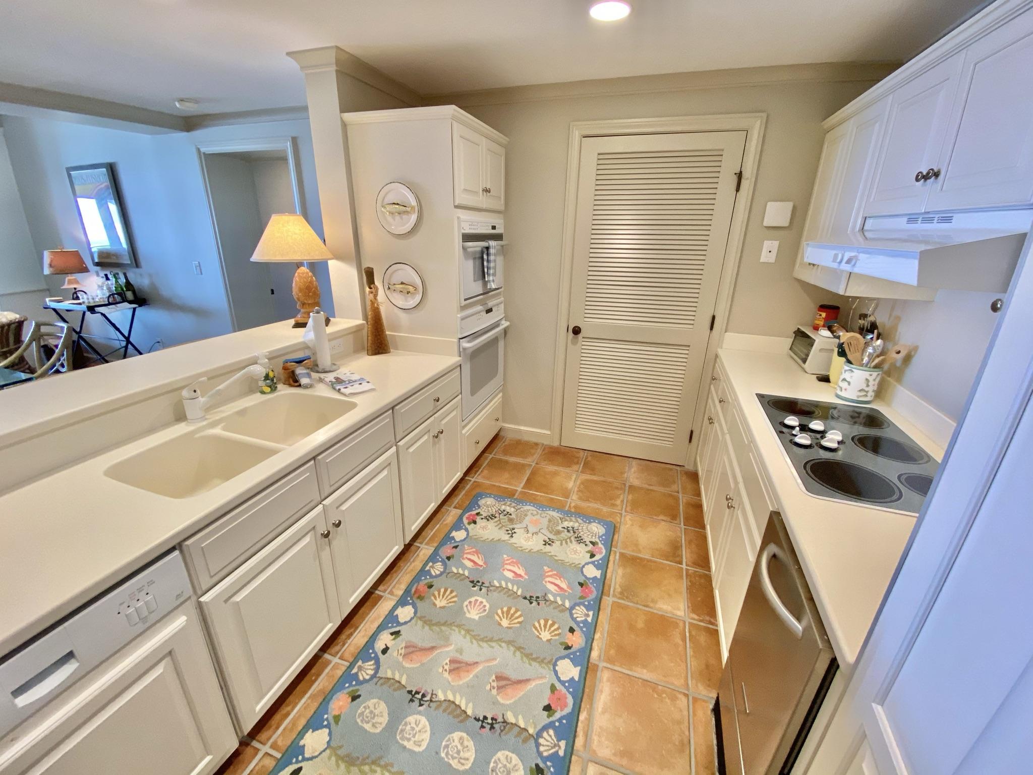 SOUTHWINDS III - Residential