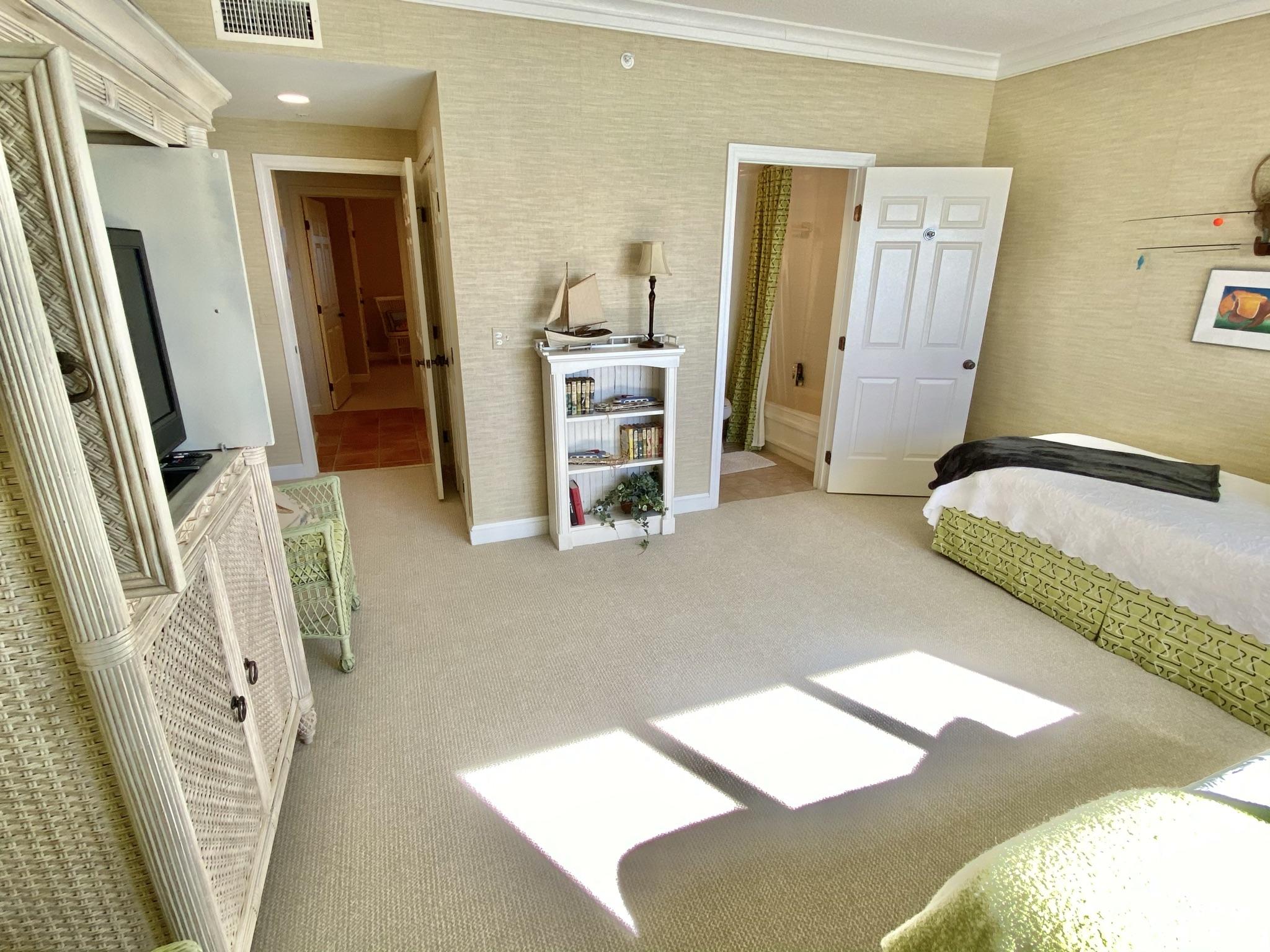 SOUTHWINDS III - Residential