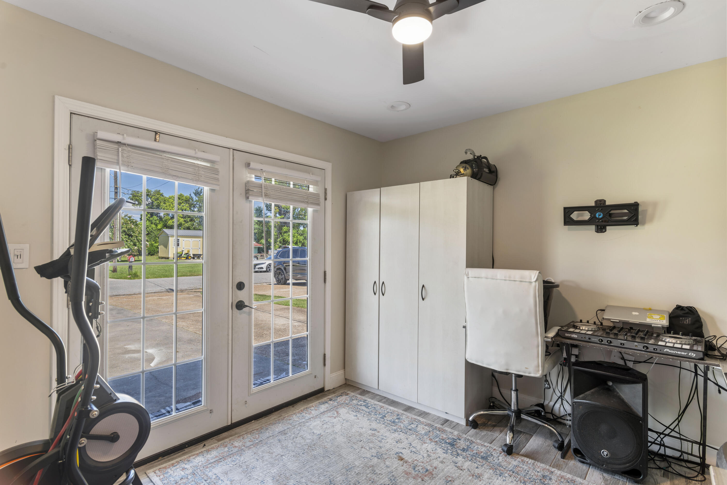 HENTZ 1ST ADDN UNIT B - Residential