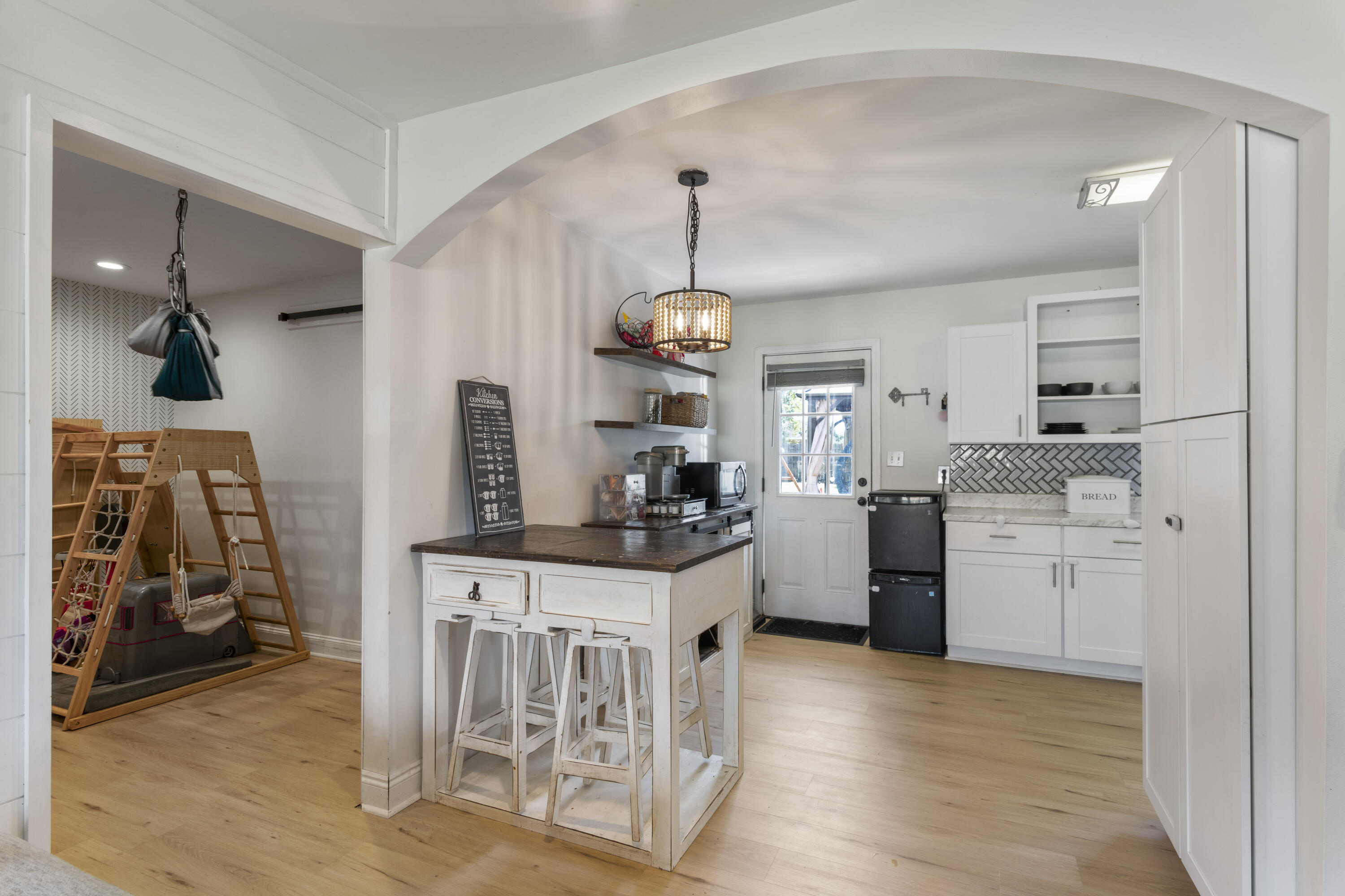 HENTZ 1ST ADDN UNIT B - Residential
