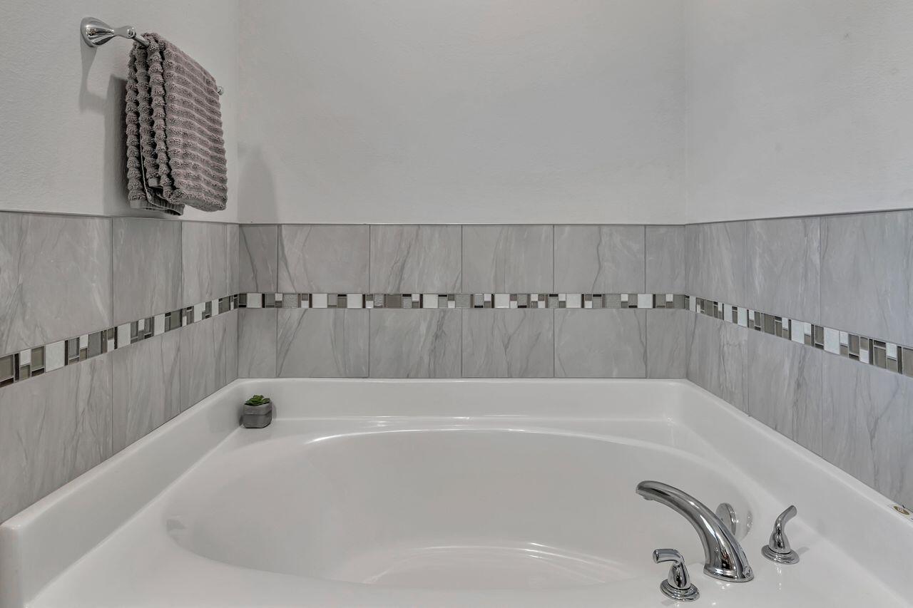 WYNNEHAVEN BCH EST - Residential