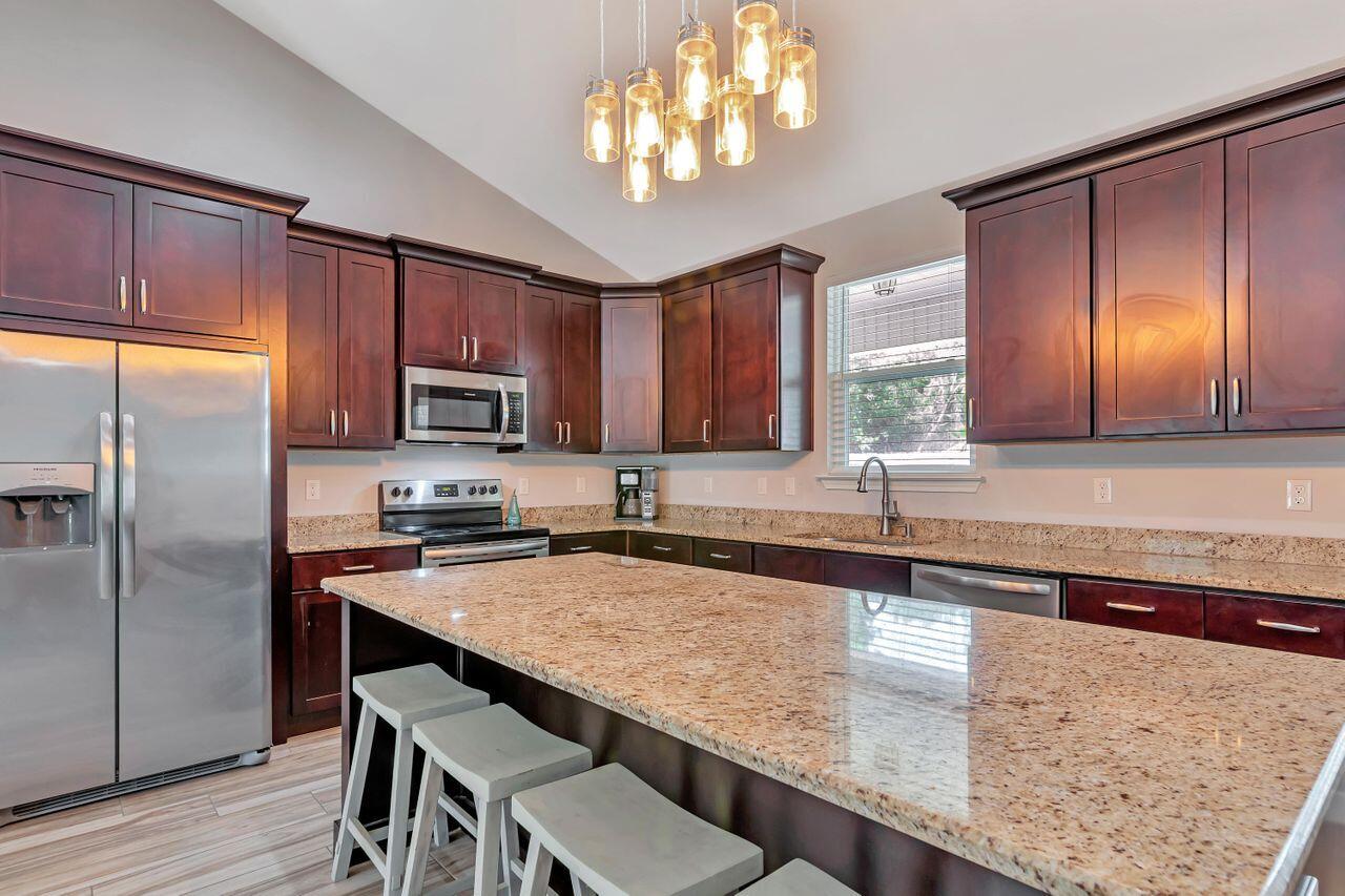 WYNNEHAVEN BCH EST - Residential