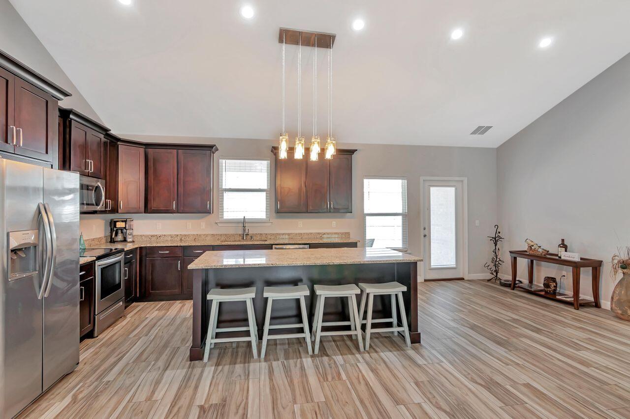 WYNNEHAVEN BCH EST - Residential